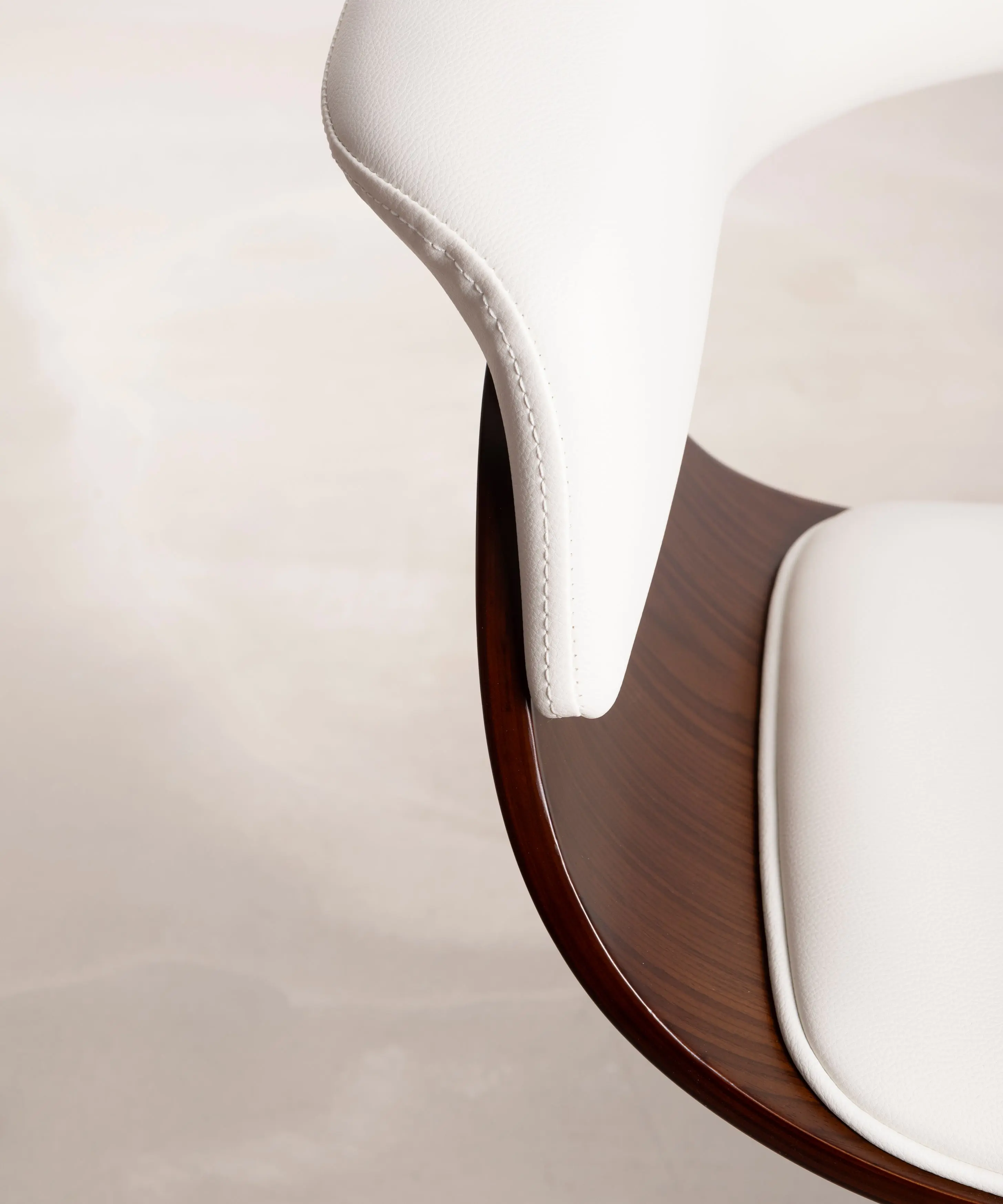 Silla de Escritorio de Polipiel y Madera Beckett - Image 10