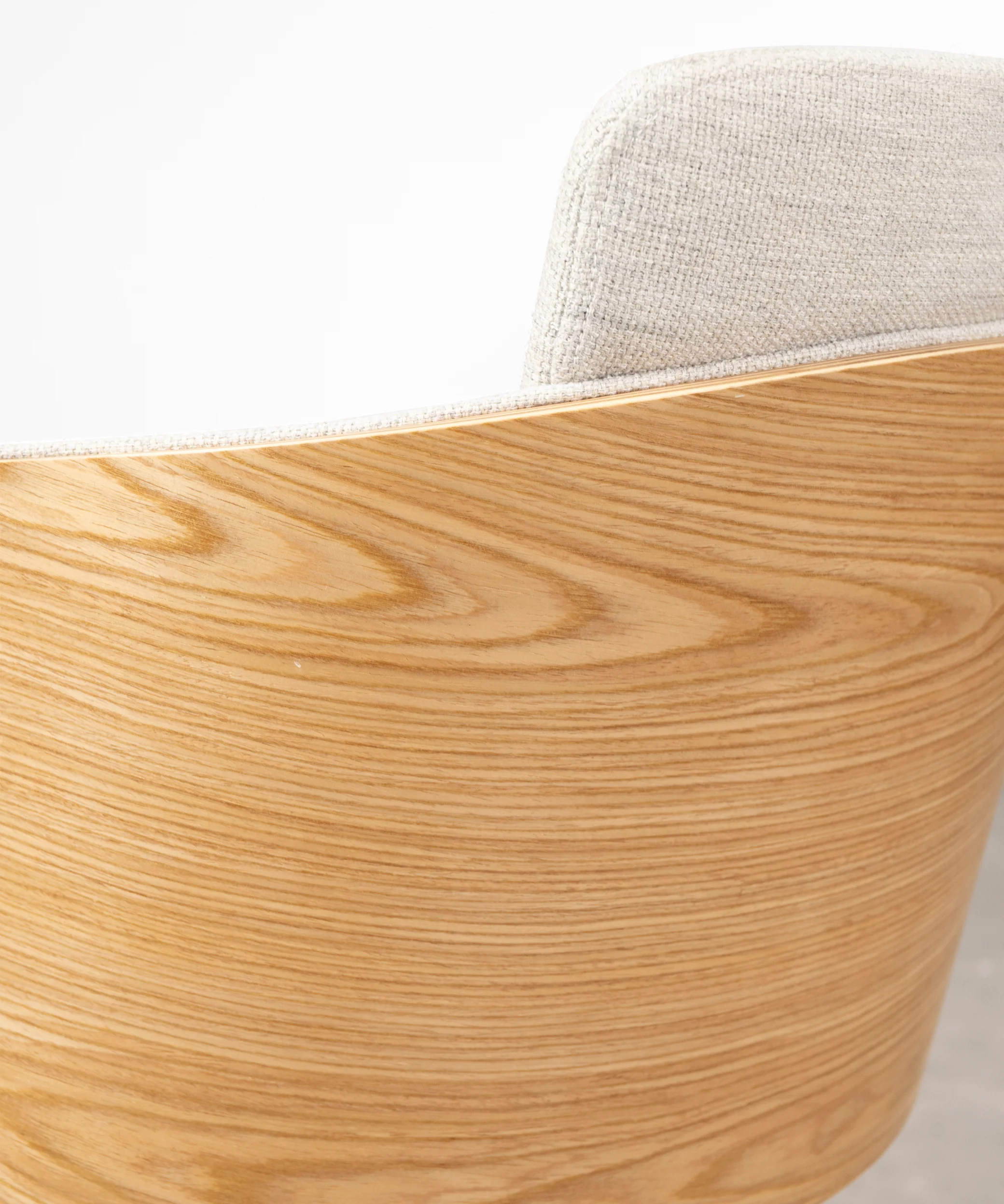 Silla de Escritorio de Madera y Tapizada Ajustable Maddie - Image 2