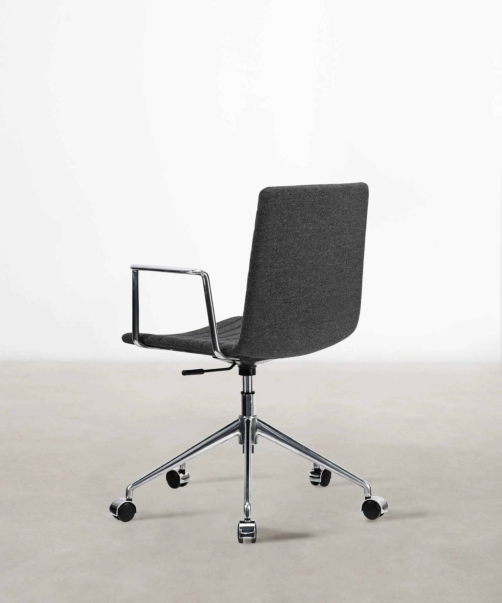 Silla de Escritorio Tapizada y Ajustable Jamie - Image 16