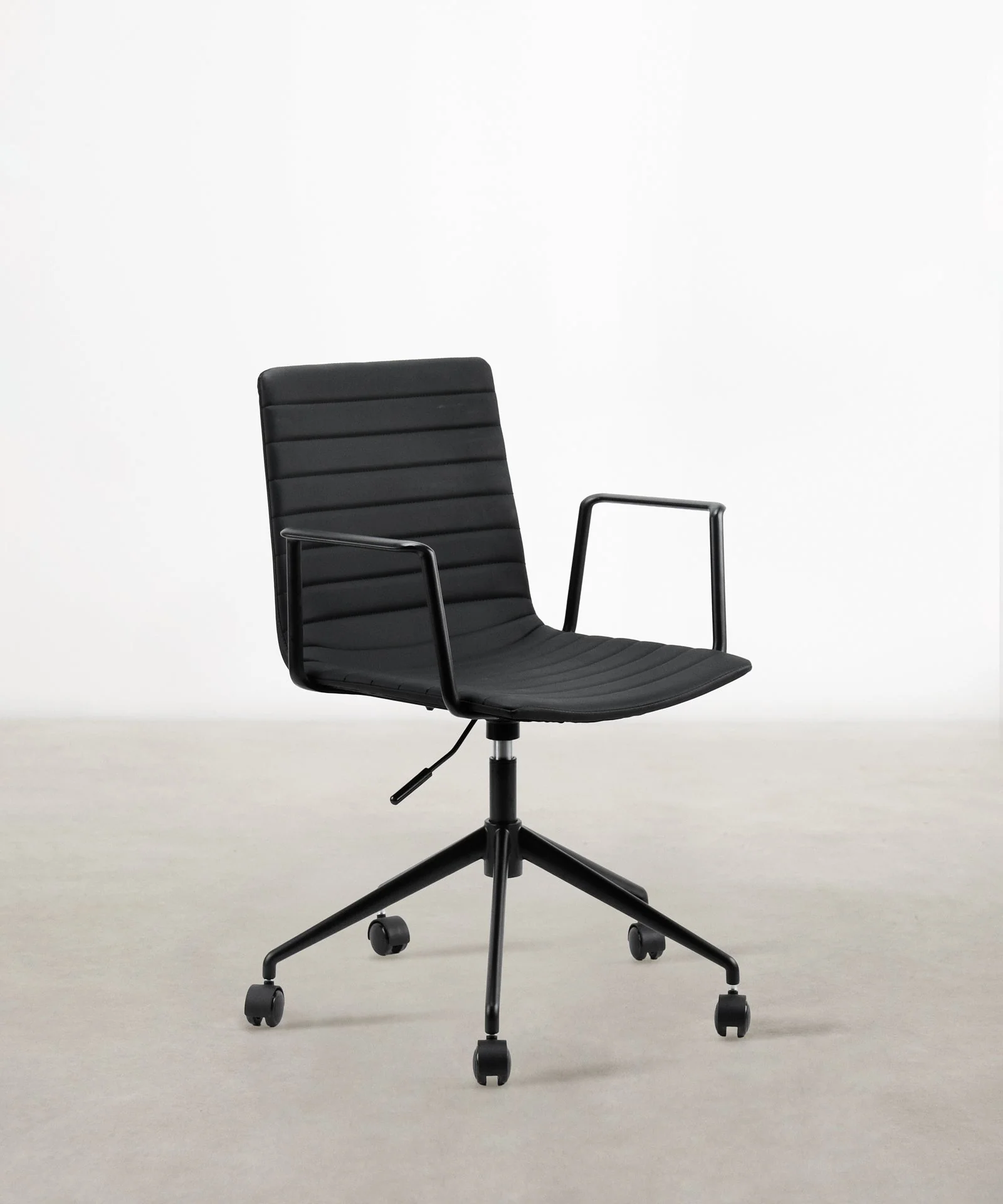 Silla de Escritorio Tapizada Jamie Low Back - Black Edition