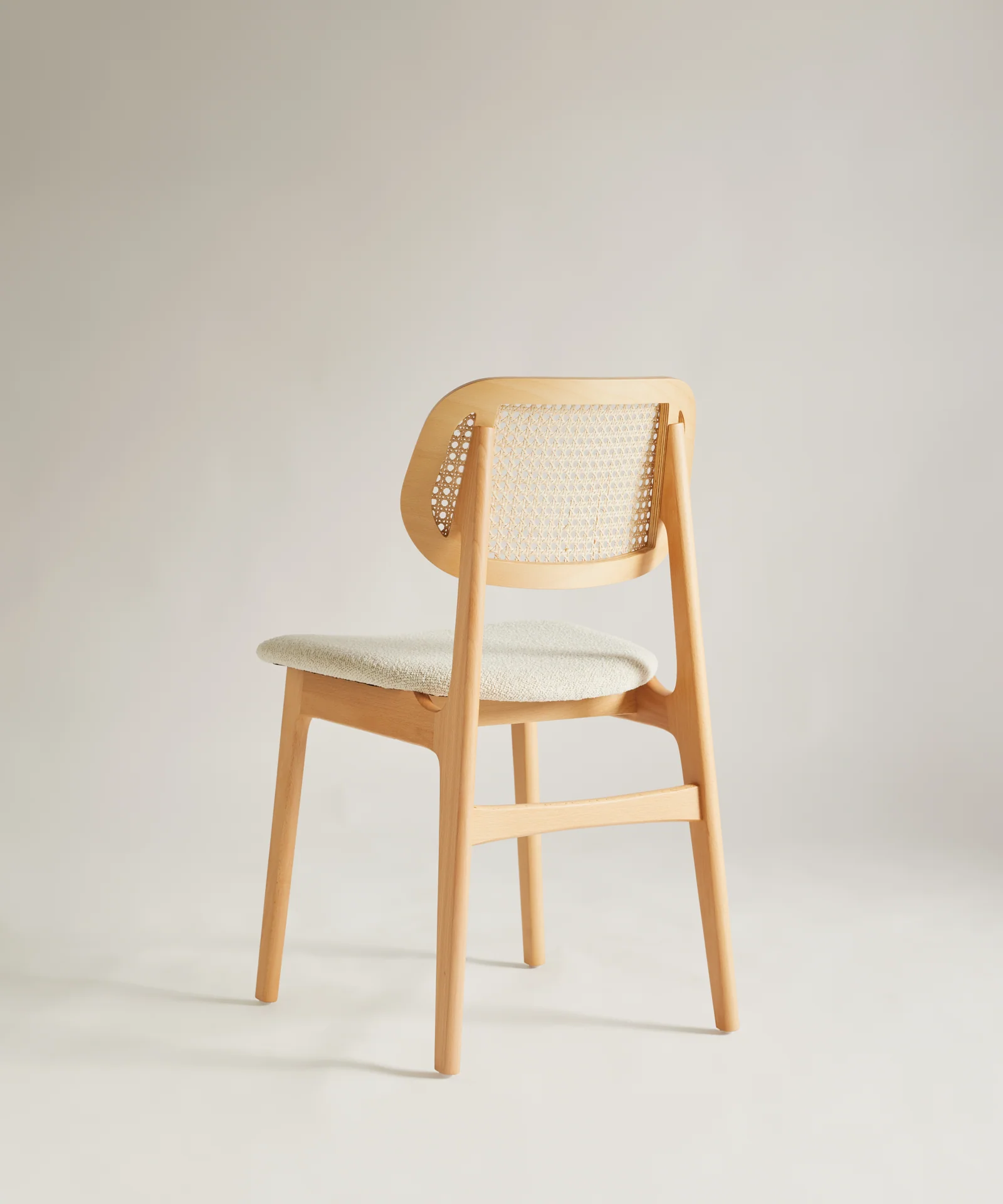 Silla de Comedor en Madera Tapizada Elma - Image 15