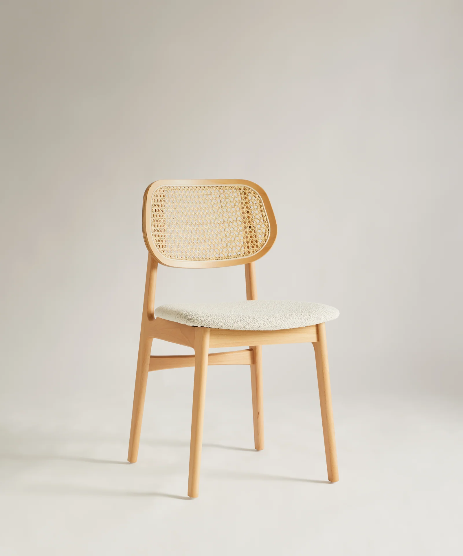 Silla de Comedor en Madera Tapizada Elma - Image 9