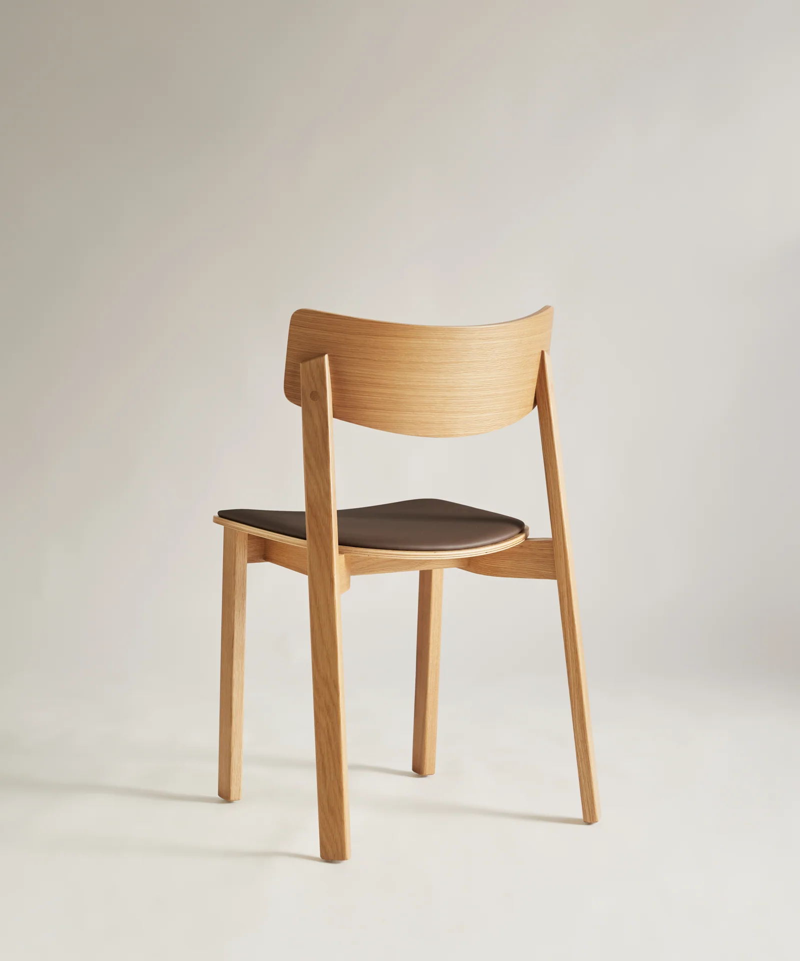Silla de Comedor de Madera Maciza Petra - Image 5