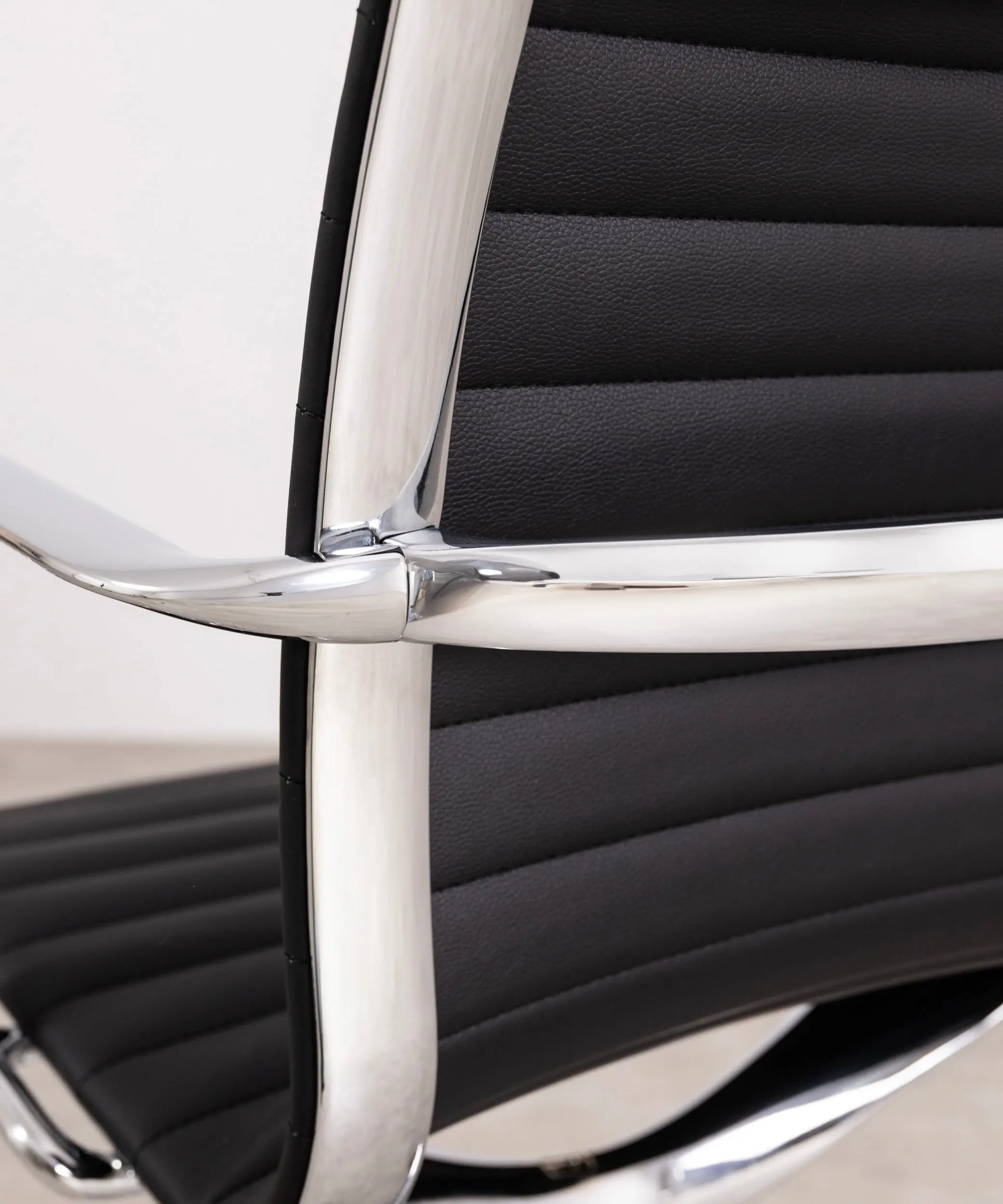 Silla de Oficina en Piel Low Base Baltimore - Image 9