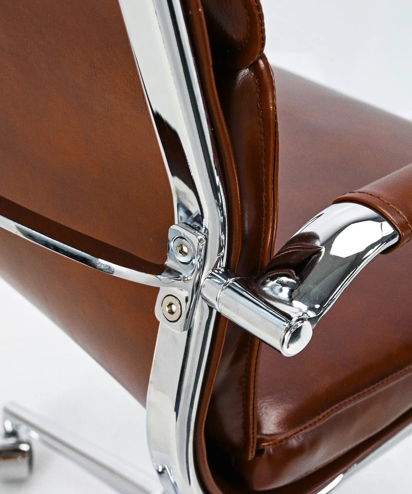 Silla de Oficina en Piel Kane Low Base - Image 12