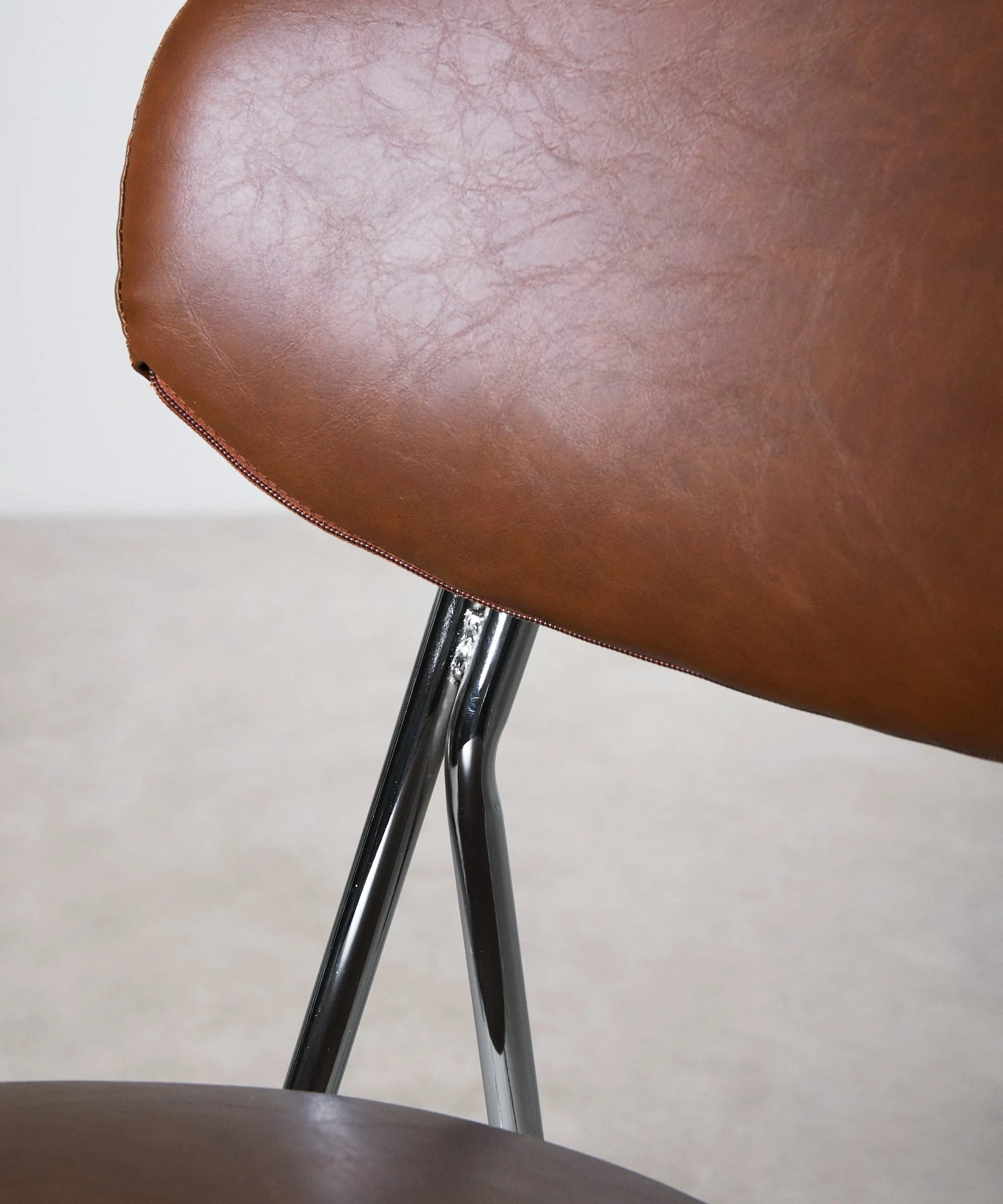 Silla de Comedor de Polipiel y Metal Moritz PU - Image 15