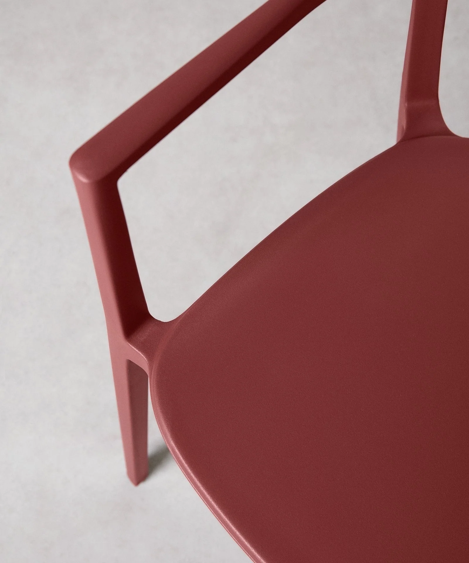 Silla de Polipropileno con Reposabrazos Naomi - Image 2