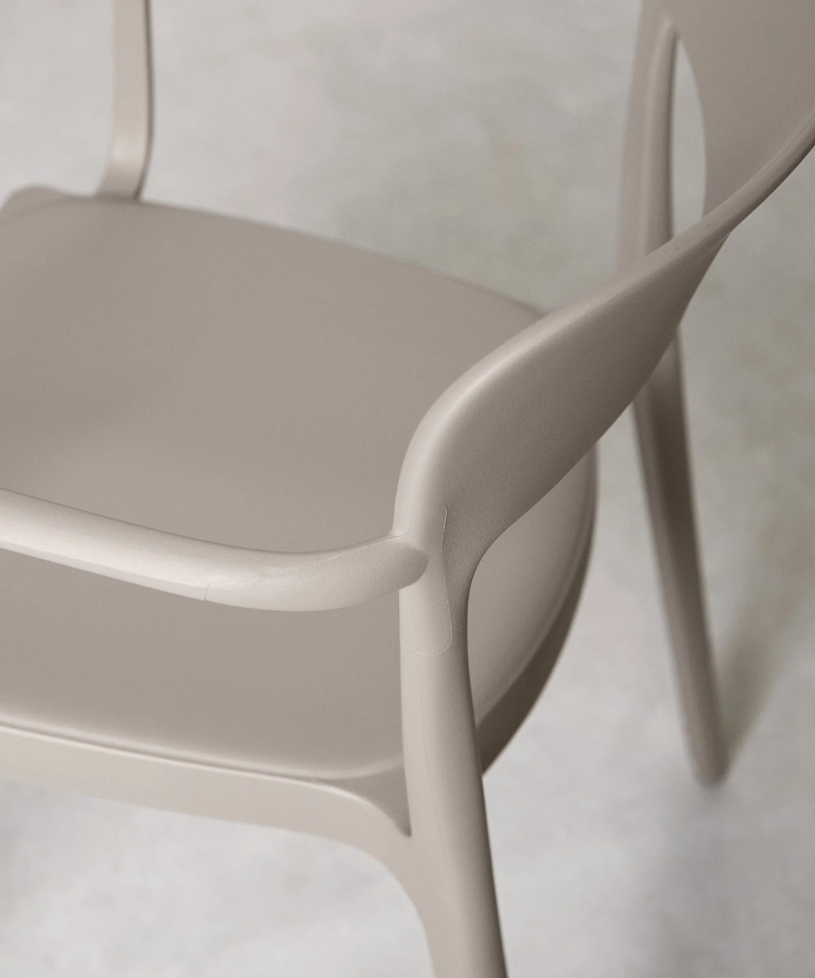 Silla de Polipropileno con Reposabrazos Saria - Image 23