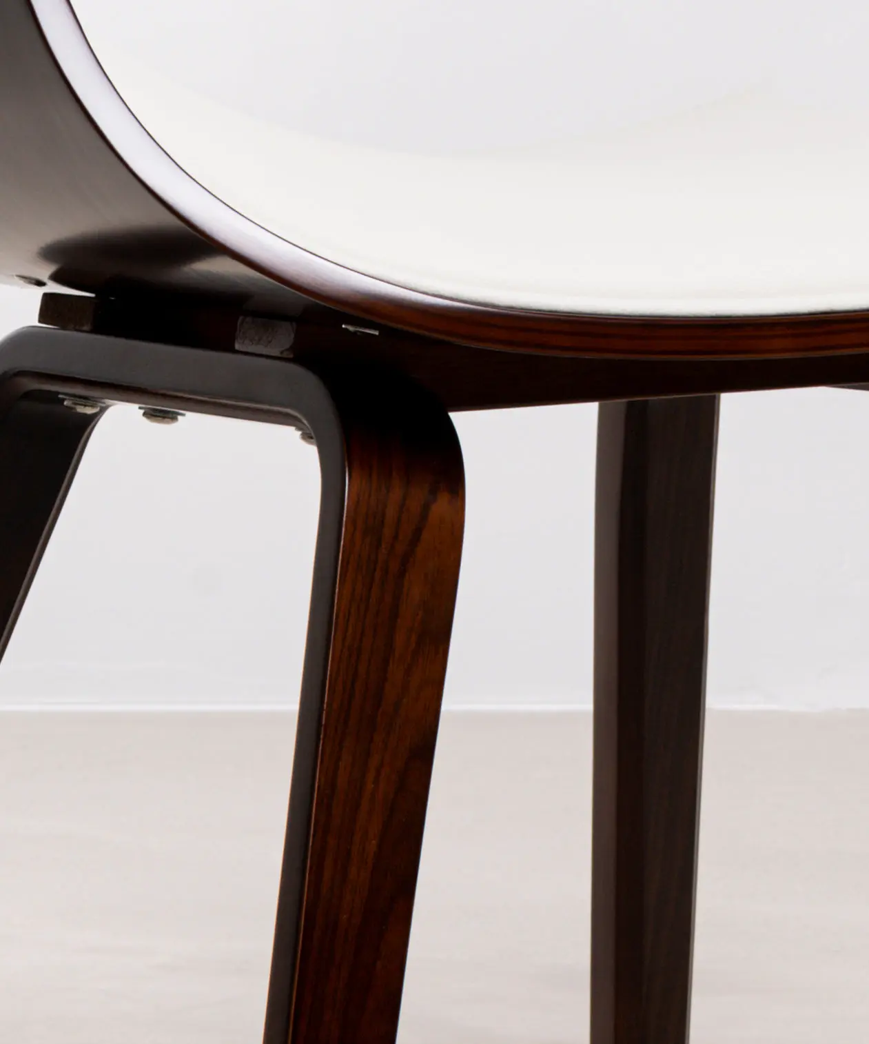 Silla de Comedor en Madera y Polipiel Debbie - Image 22