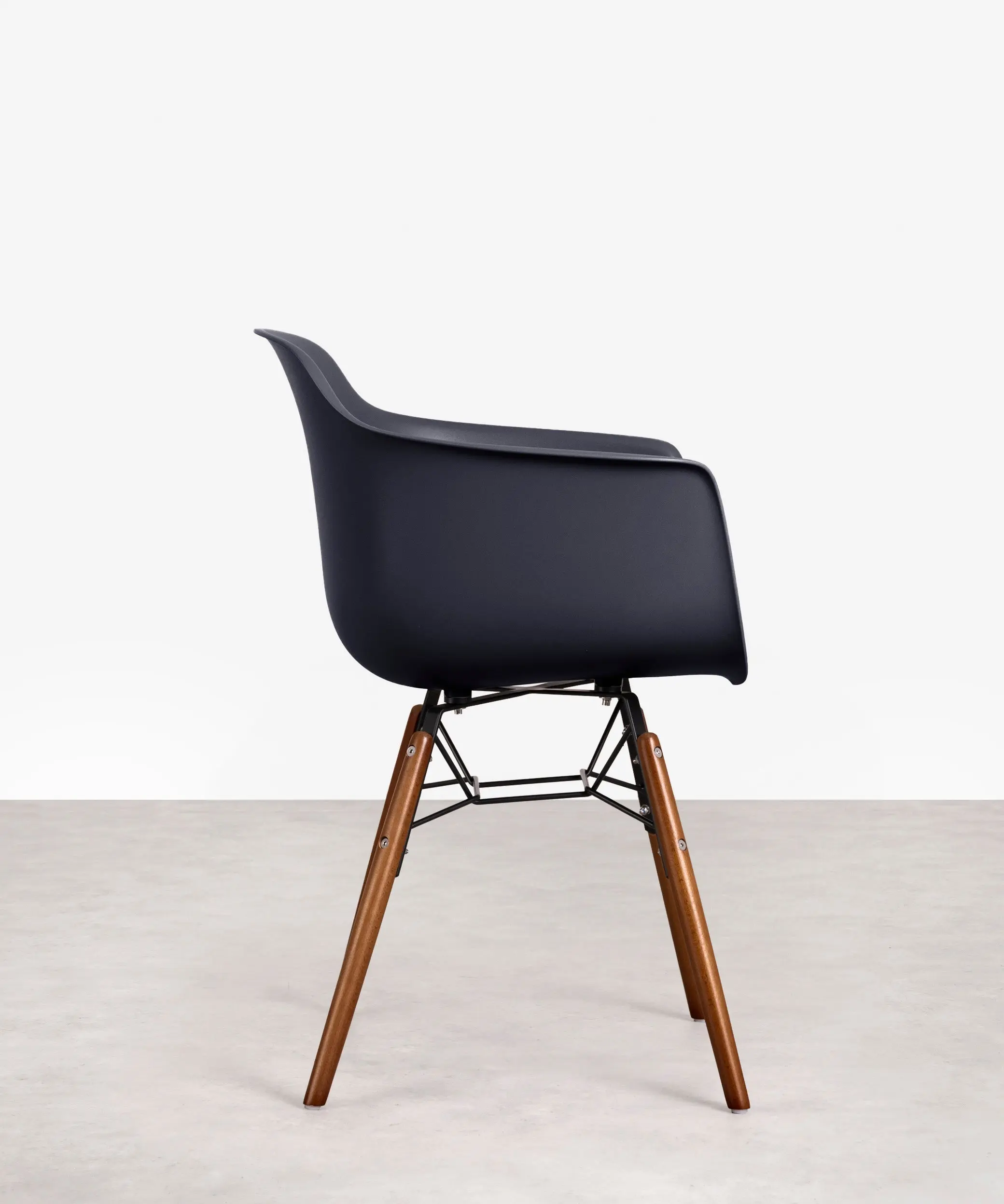 Silla de Polipropileno y Madera con Reposabrazos Elon Arms - Image 19