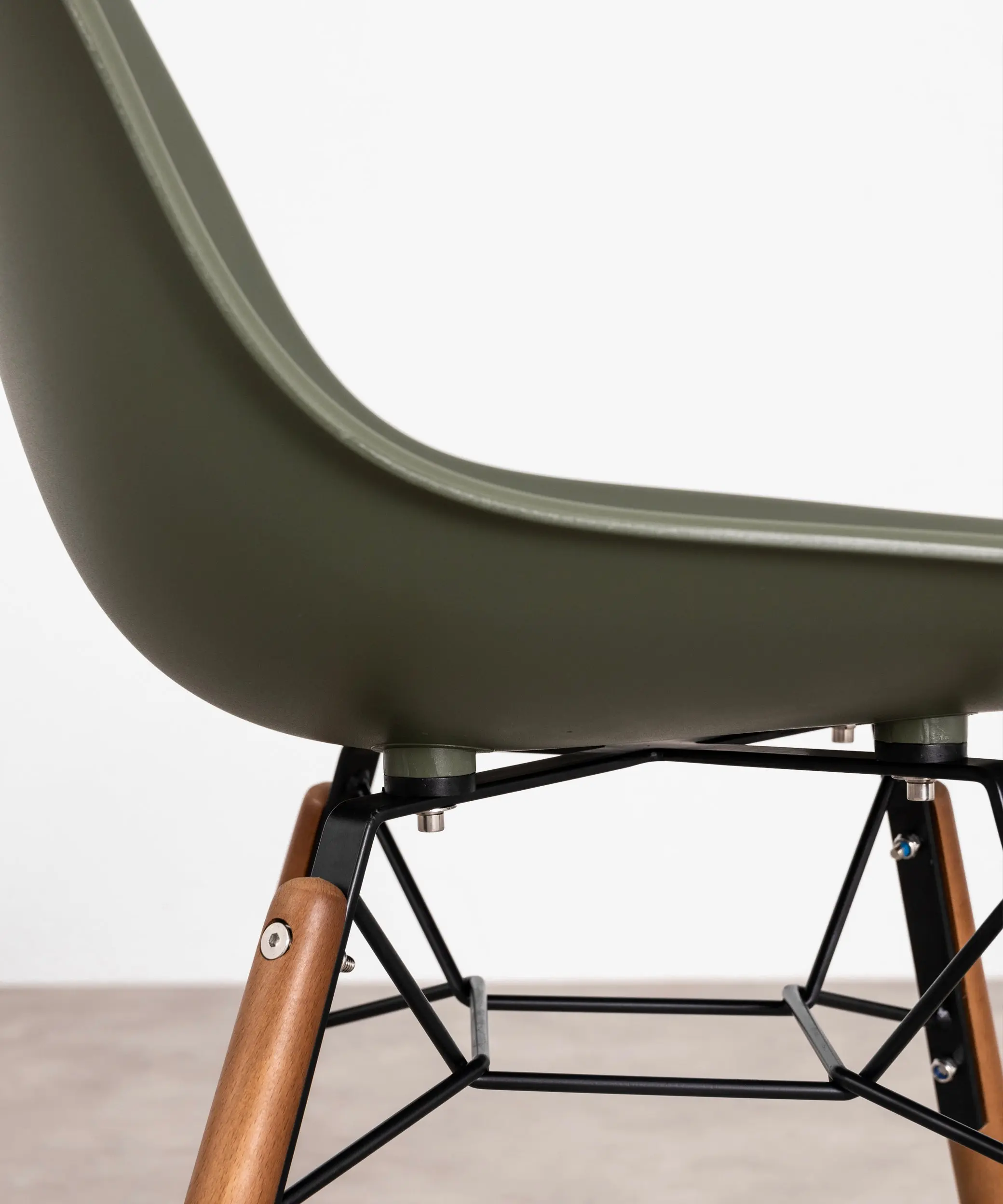 Silla de Polipropileno y Madera Elon - Image 25