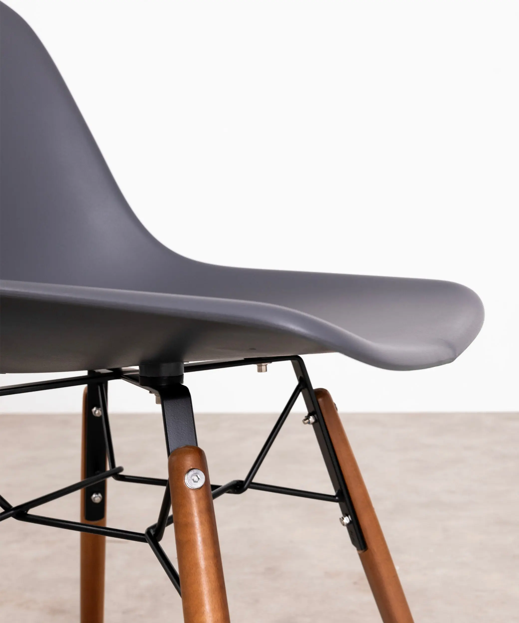 Silla de Polipropileno y Madera Elon - Image 40