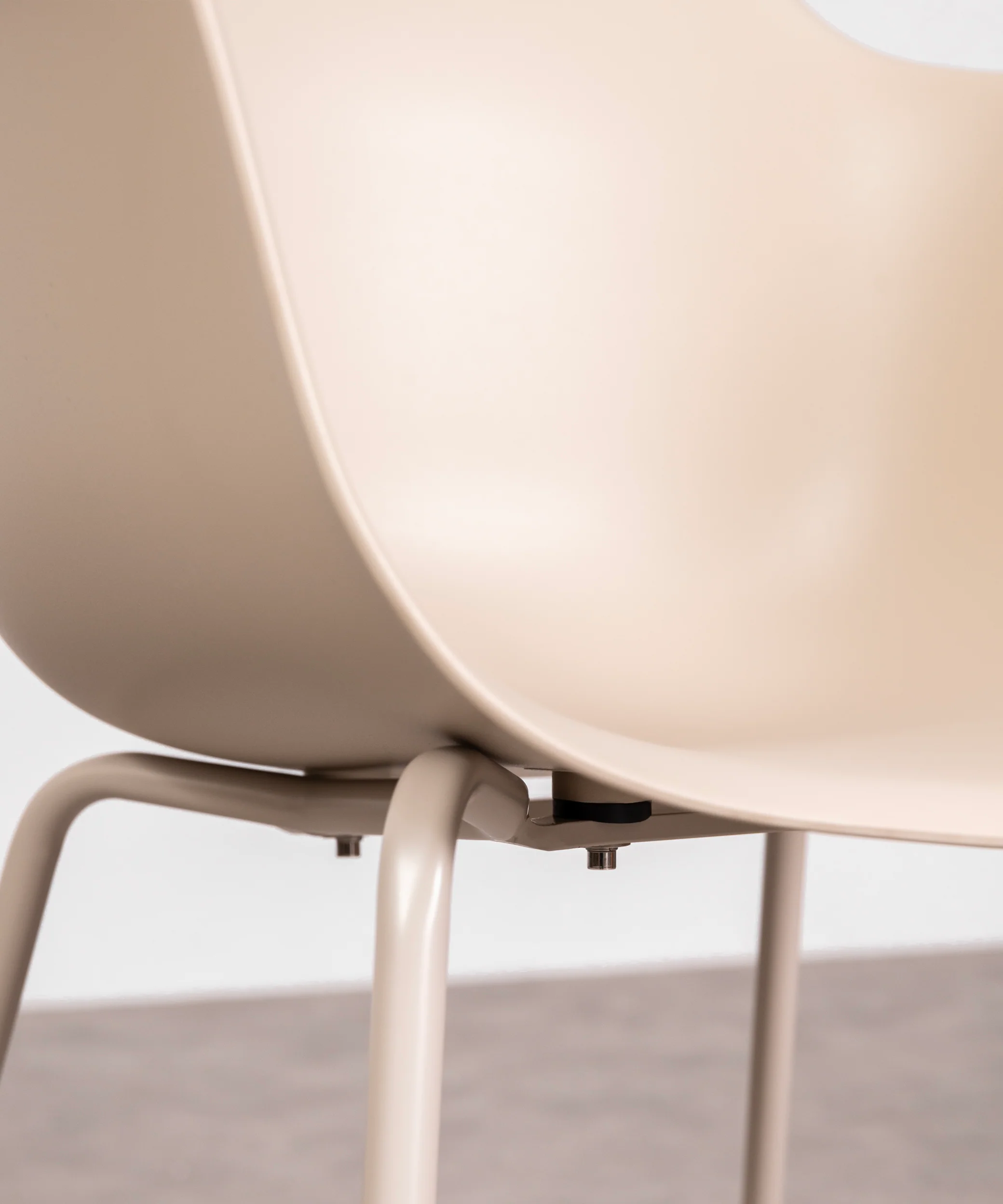 Silla de Polipropileno y Metal con Reposabrazos Elton Arms - Image 16