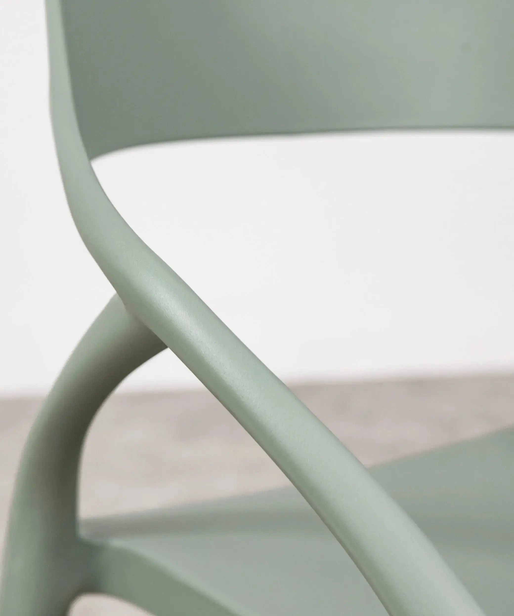Silla de Polipropileno con Reposabrazos Grace - Image 23