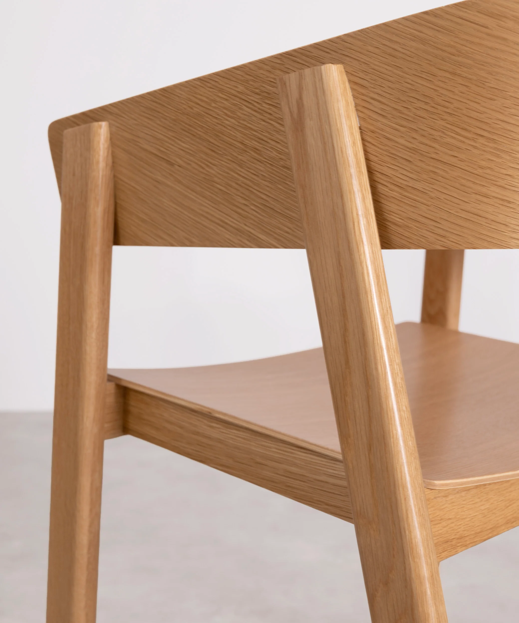 Silla de comedor en Madera con Reposabrazos Isabella - Image 19