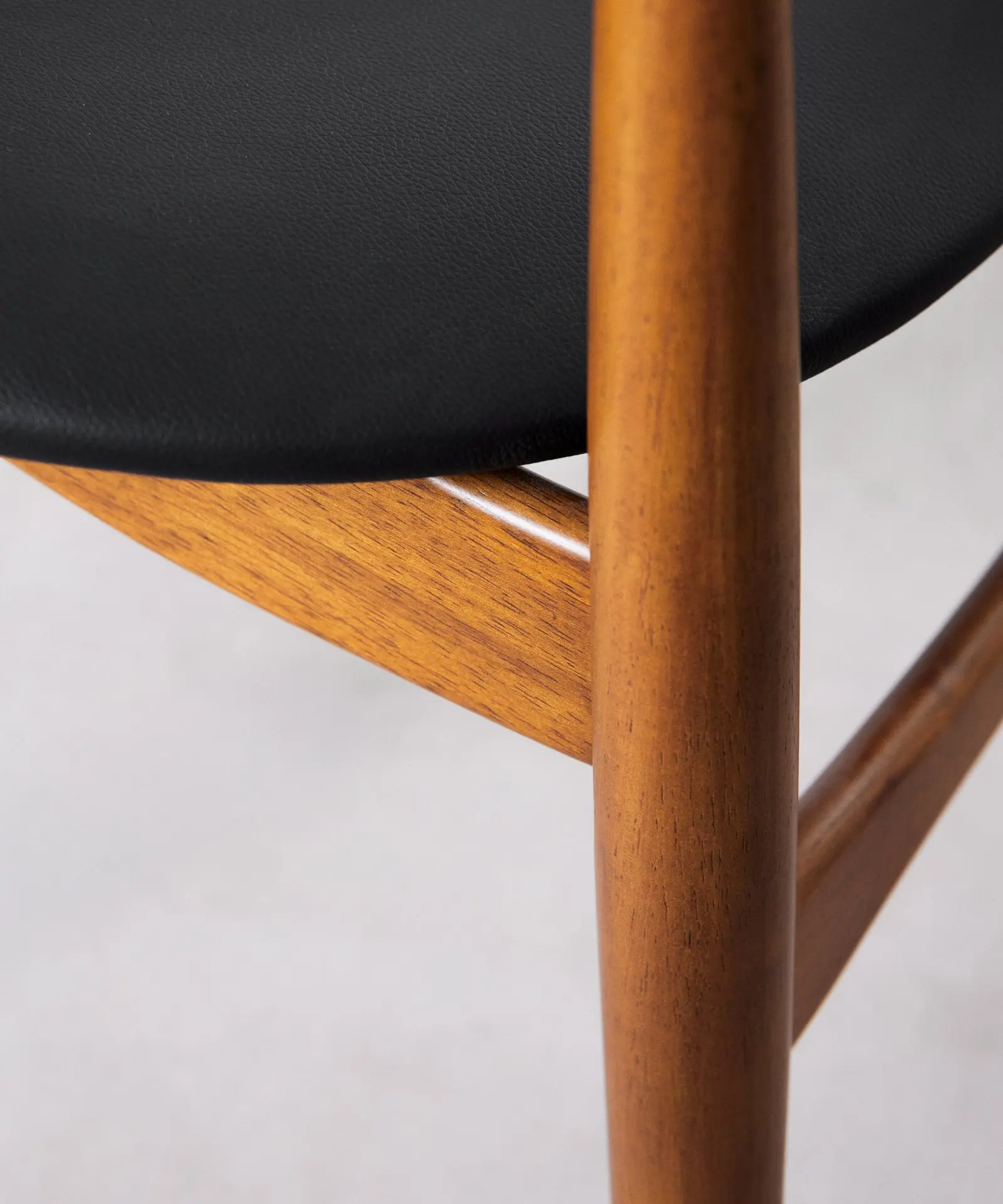 Silla de Comedor en Madera Acolchada Kyoto - Image 11