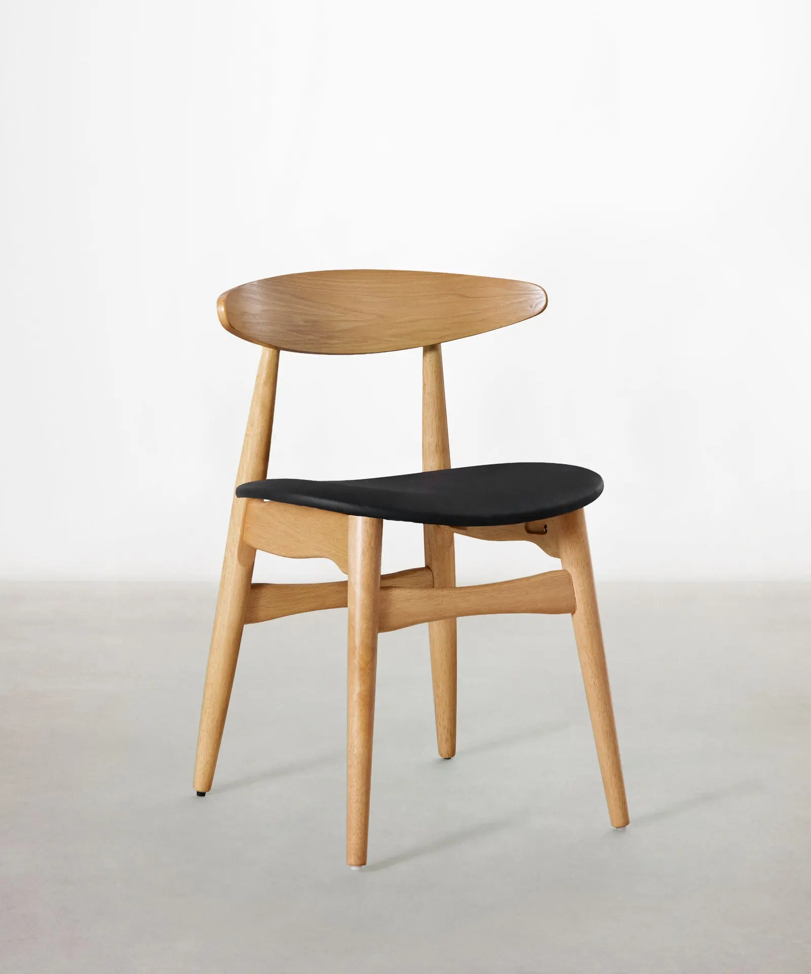 Silla de Comedor en Madera Acolchada Kyoto - Image 32