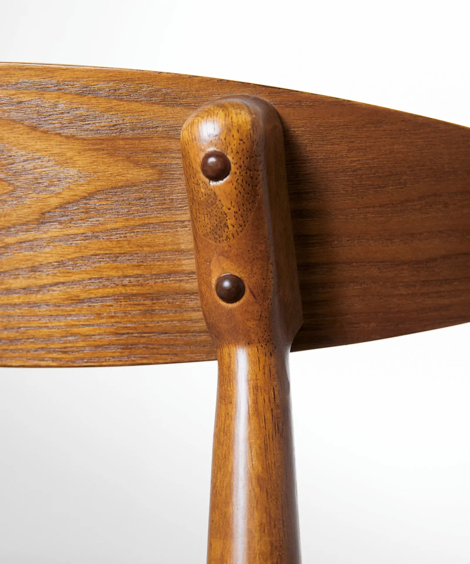 Silla de Comedor en Madera Acolchada Kyoto - Image 9