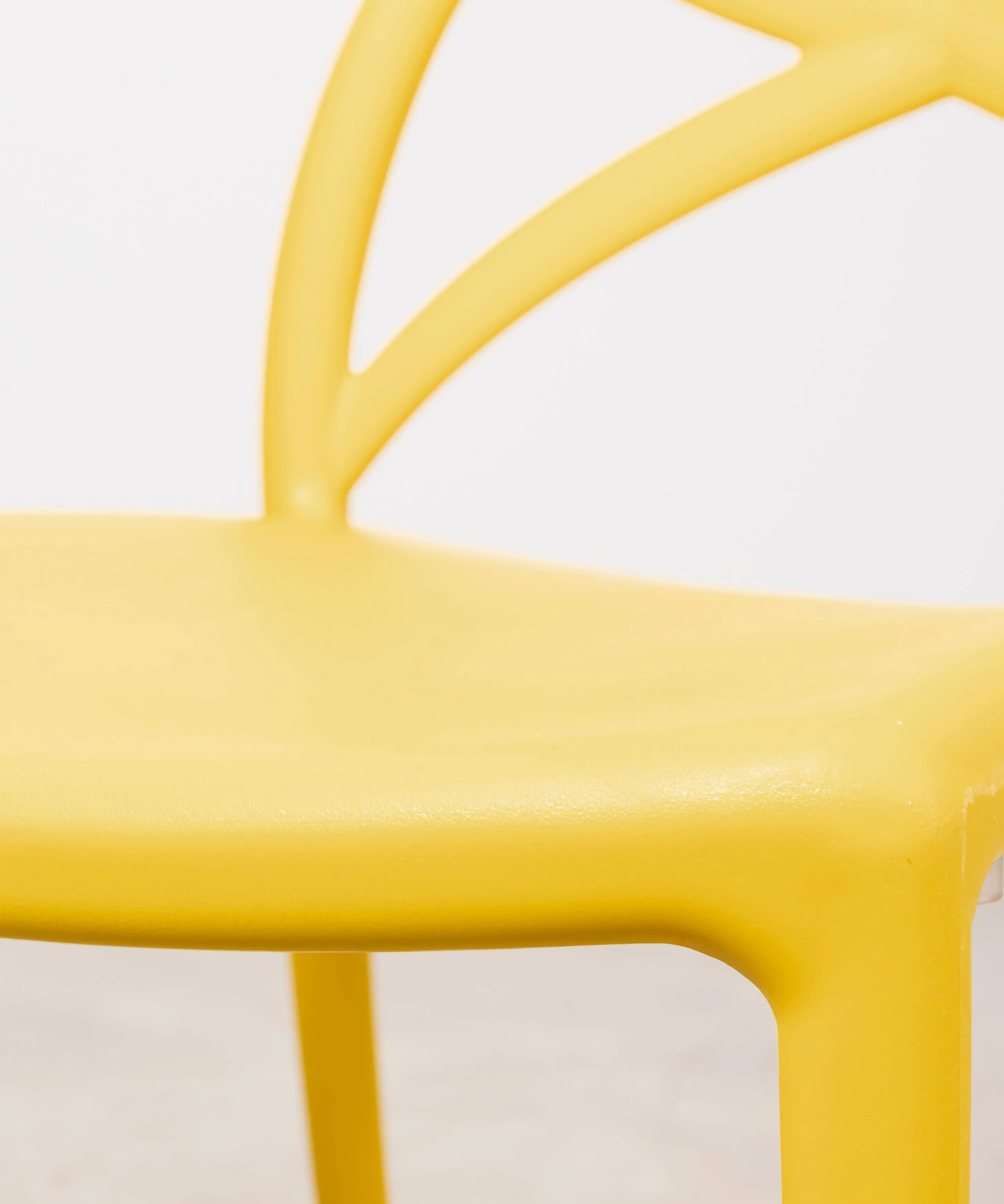 Silla de Polipropileno con Reposabrazos Maestro Arms - Image 23