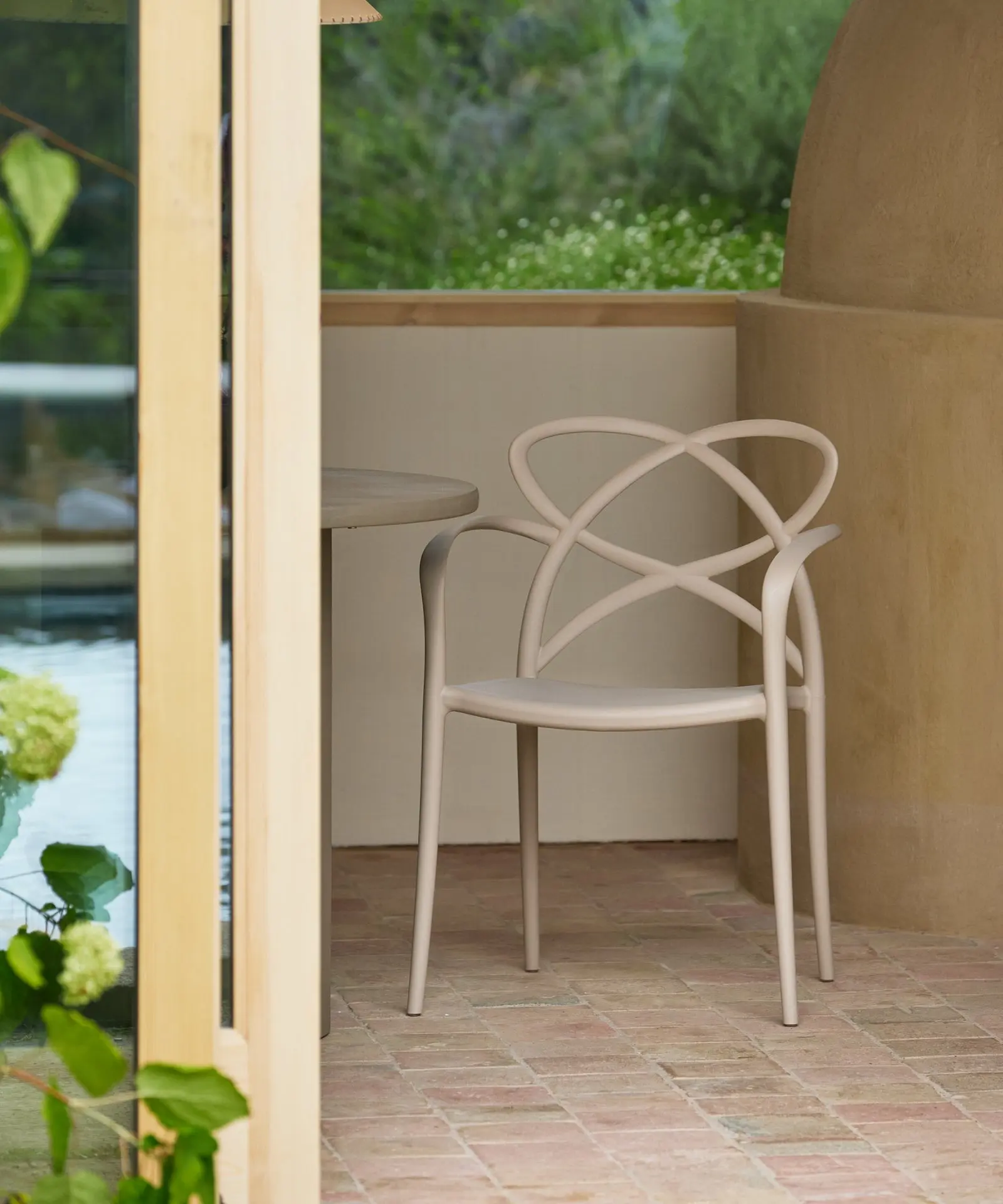 Silla de Polipropileno con Reposabrazos Maestro Arms - Image 49