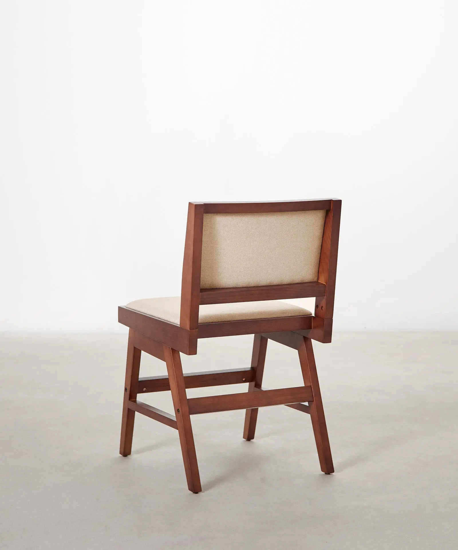 Silla de Comedor en Madera y Tapizada Matilde - Image 6