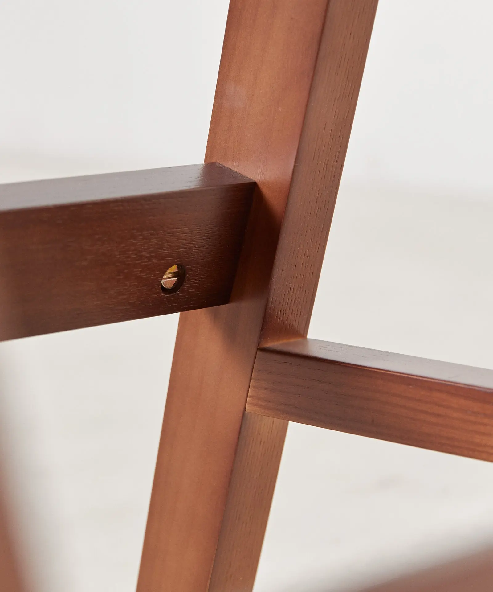 Silla de Comedor en Madera y Tapizada Matilde - Image 8