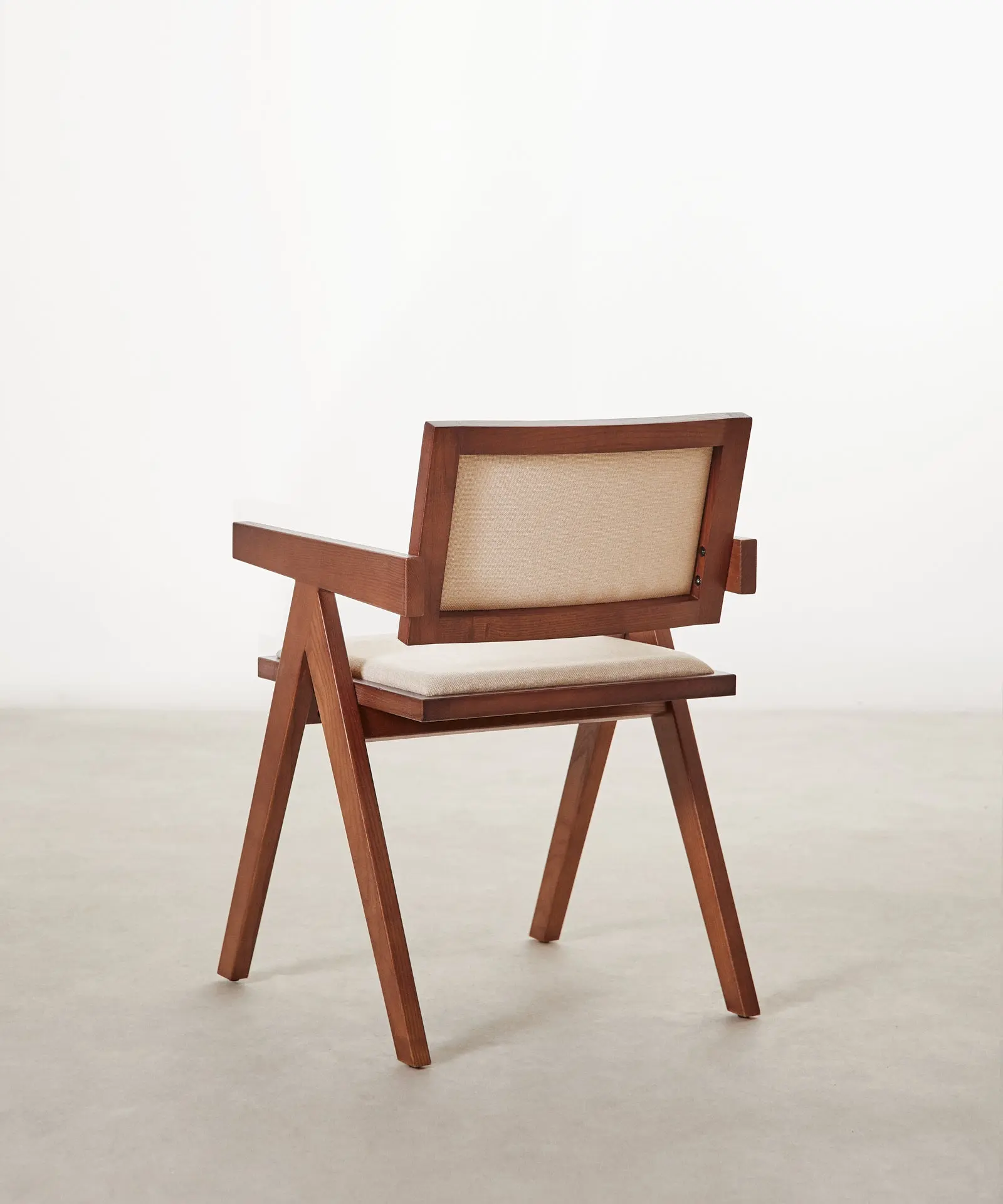 Silla de Comedor en Madera y Tapizada con Reposabrazos Matilde - Image 5