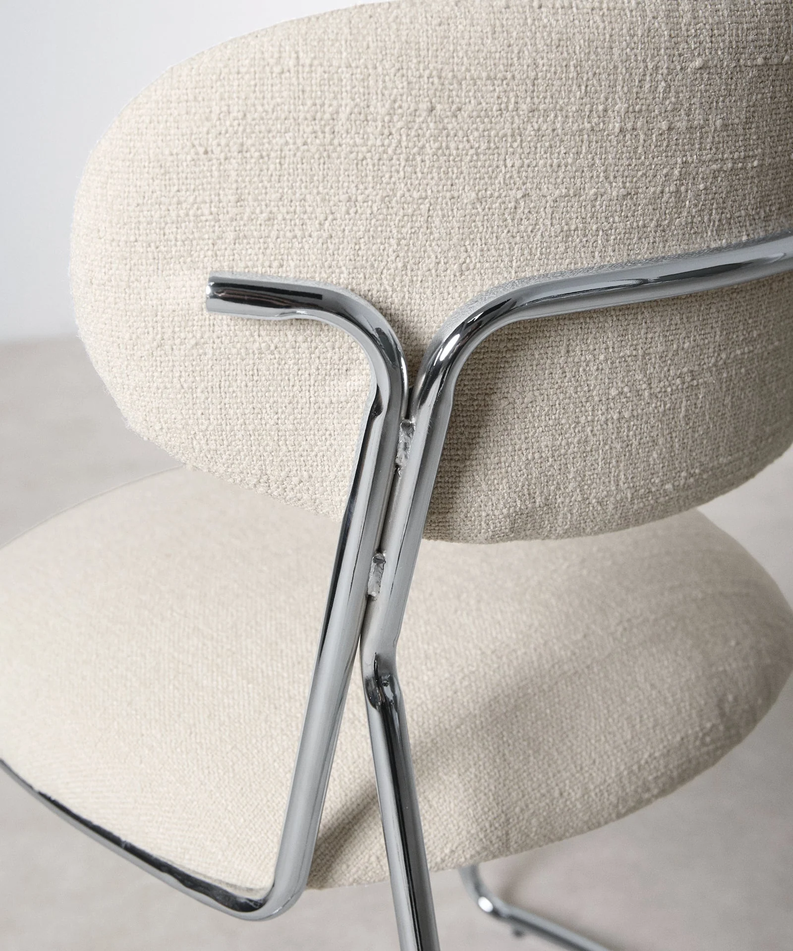 Silla de Comedor de Tela y metal Moritz - Image 9