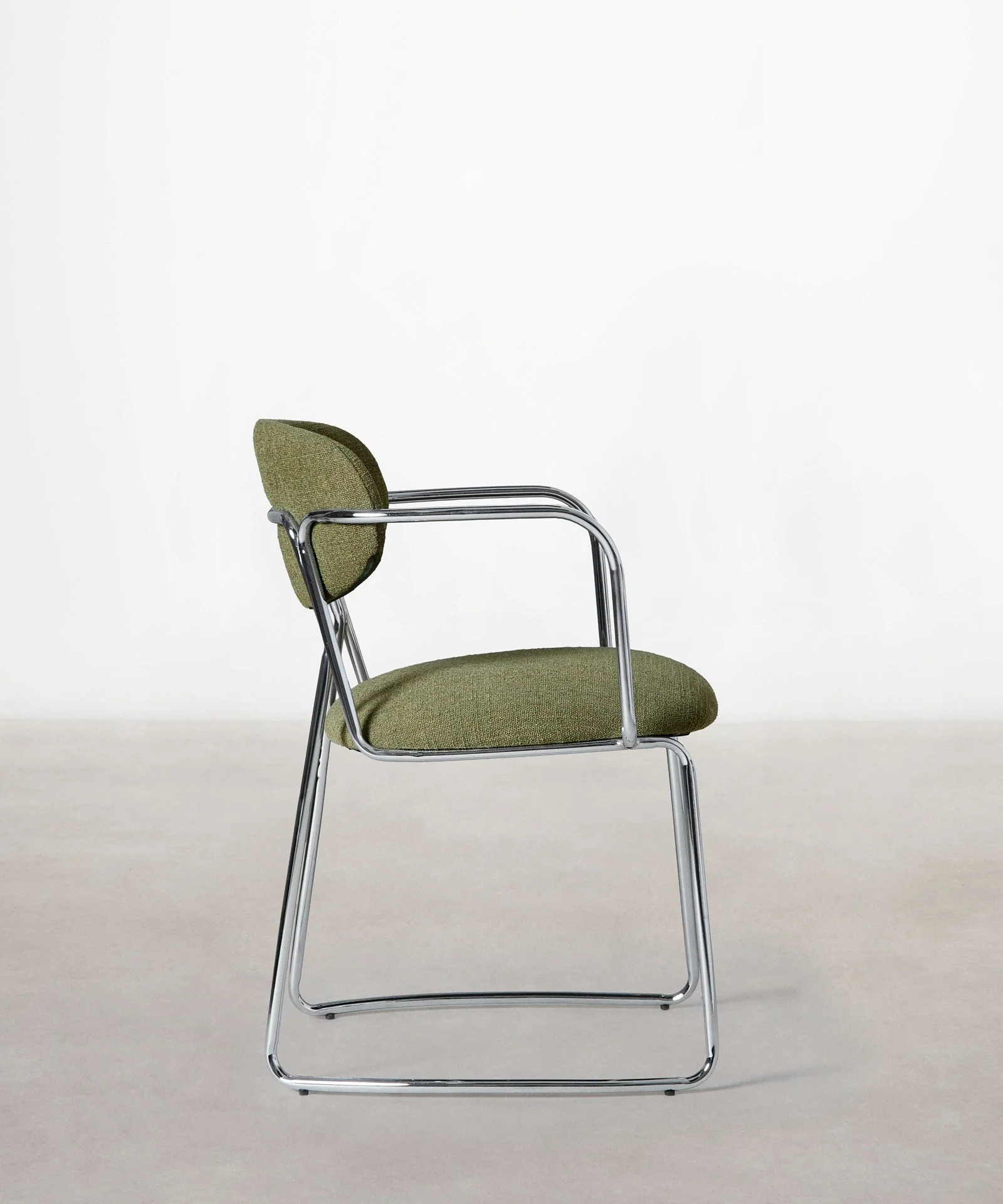 Silla de Comedor de Tela y Metal con Reposabrazos Moritz Arms - Image 2