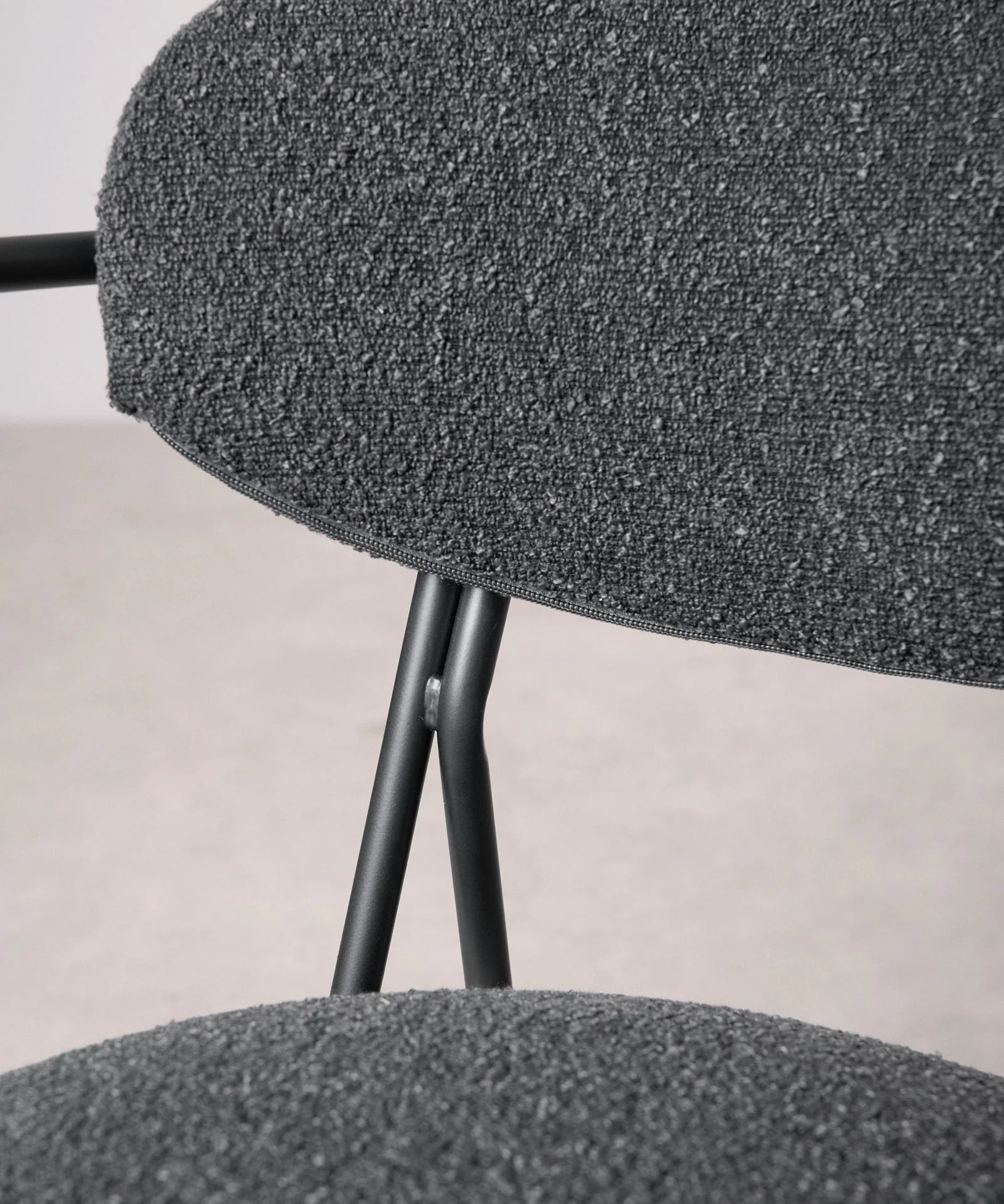 Silla de Comedor de Tela y Metal con Reposabrazos Moritz Arms - Image 36