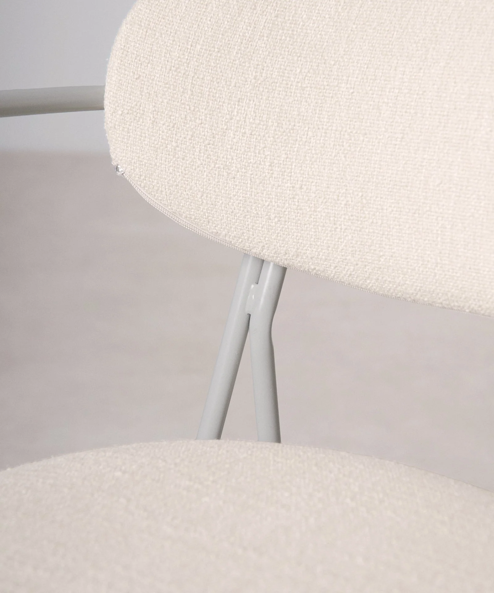 Silla de Comedor de Tela y Metal con Reposabrazos Moritz Arms - Image 47