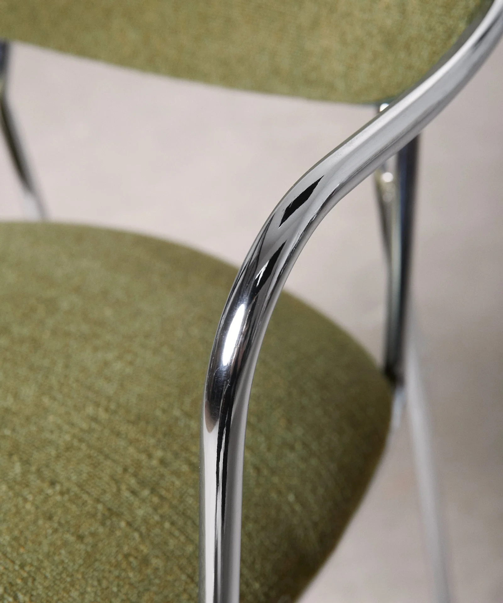Silla de Comedor de Tela y Metal con Reposabrazos Moritz Arms - Image 9