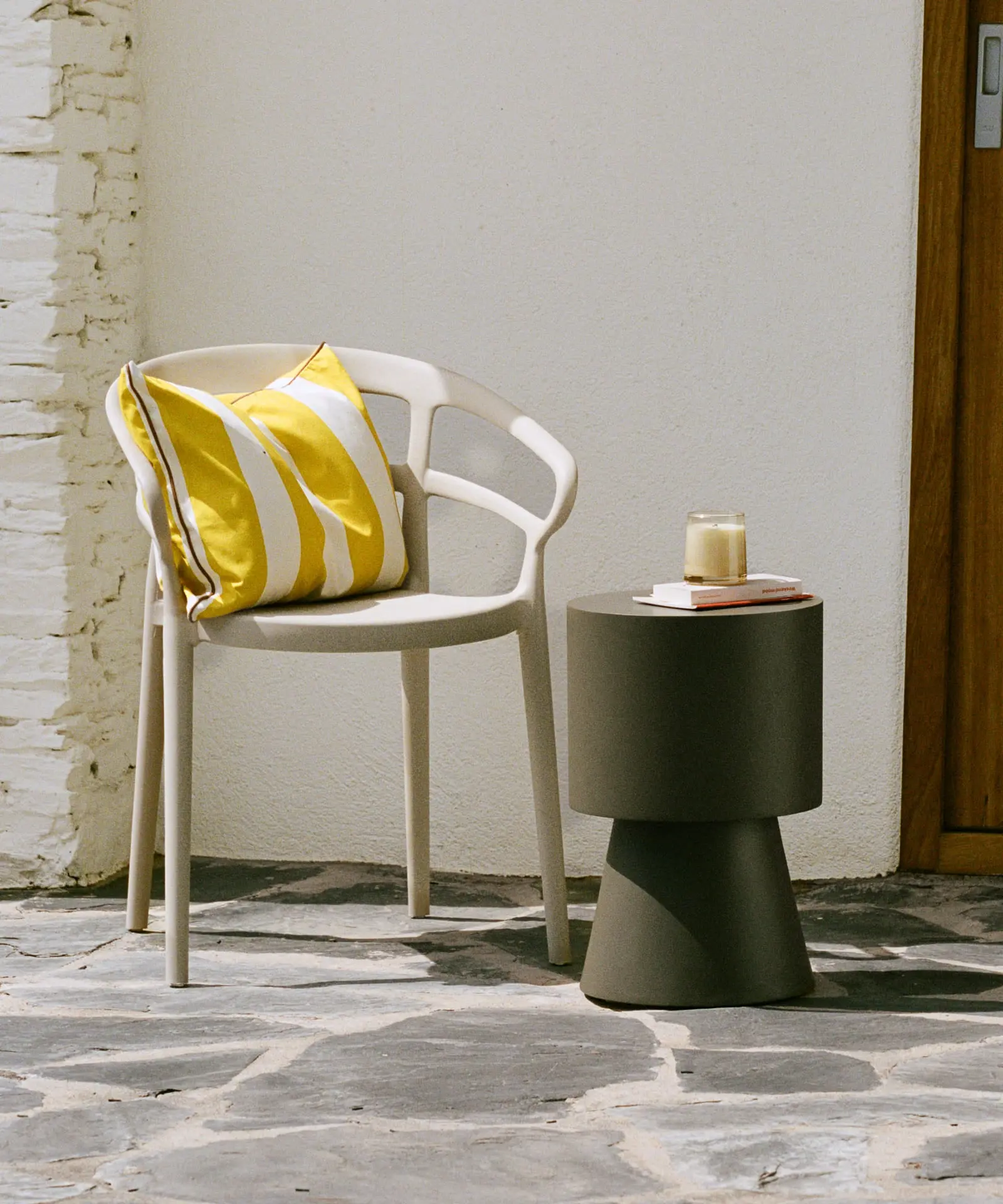 Silla de Polipropileno con Reposabrazos Nil - Image 16