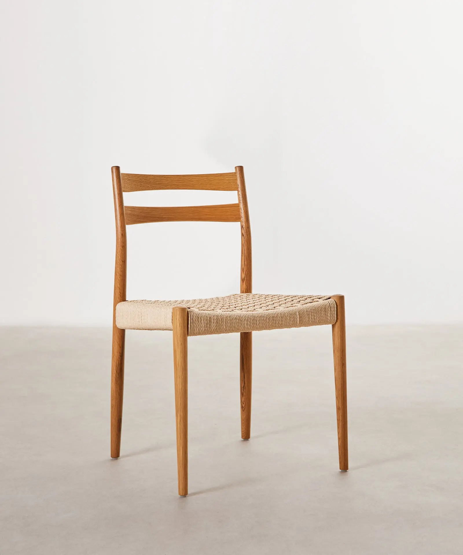 Silla de Comedor de Madera y Cuerda Trenzada Nona - Image 3
