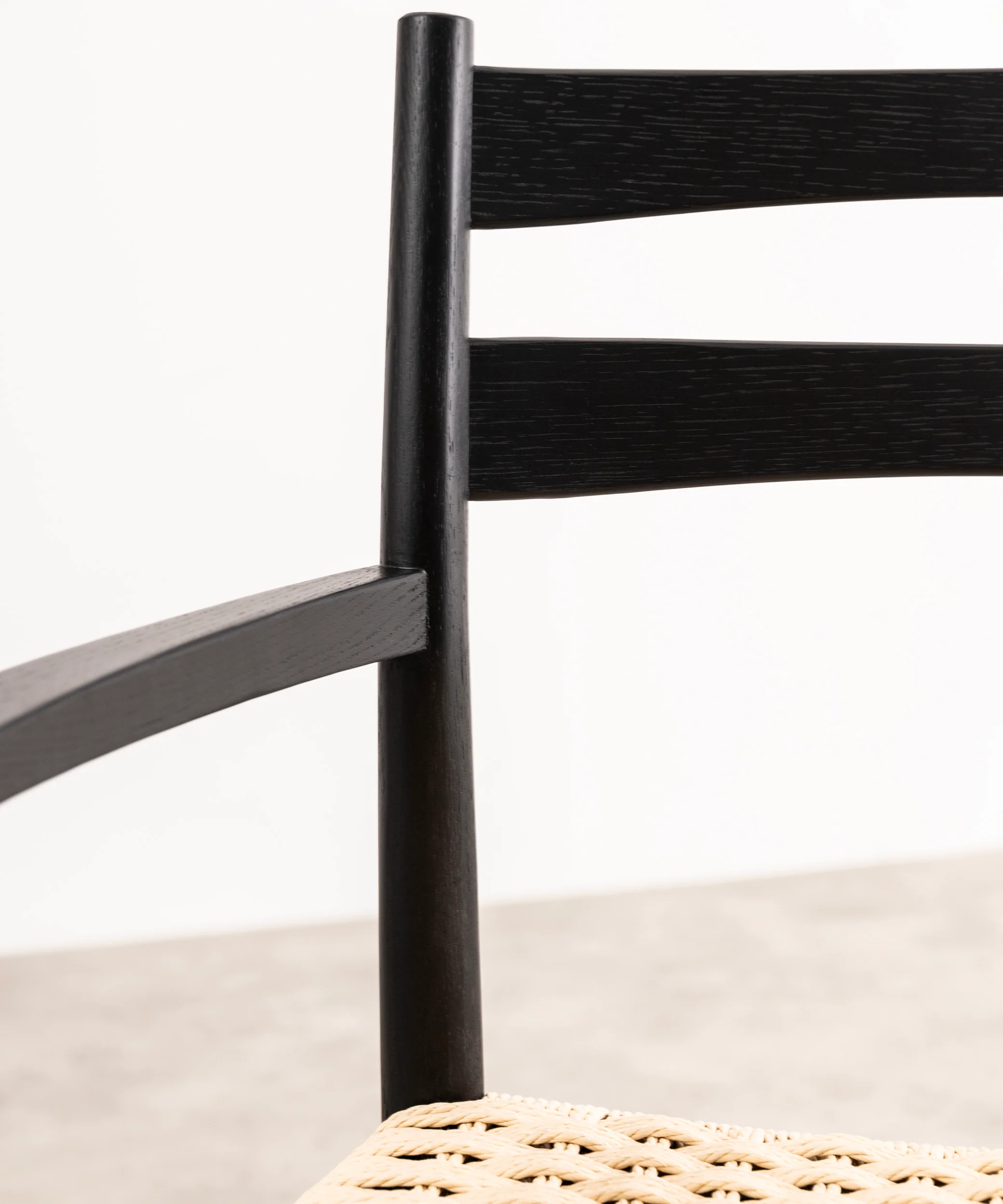 Silla de Comedor en Madera y Cuerda Trenzada con Reposabrazos Nona Arms - Image 25