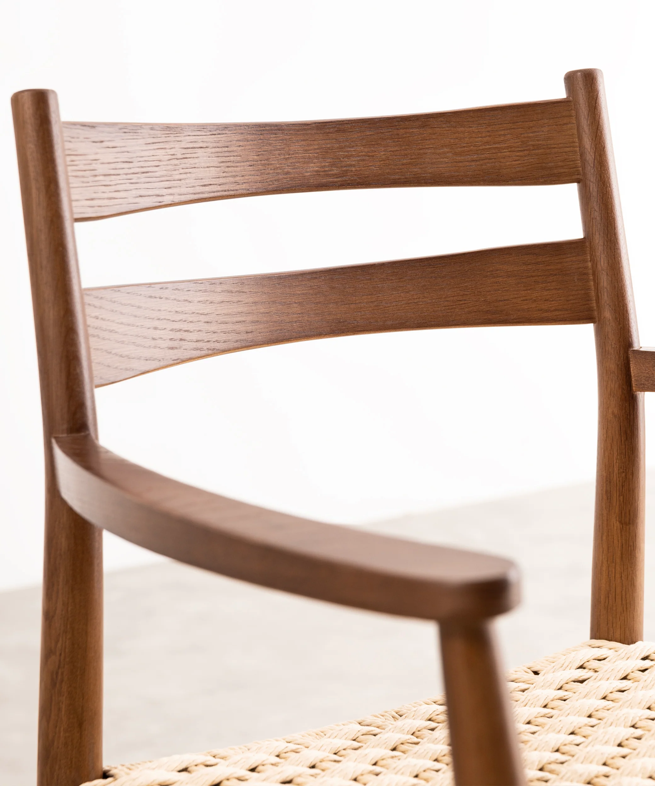 Silla de Comedor en Madera y Cuerda Trenzada con Reposabrazos Nona Arms - Image 8