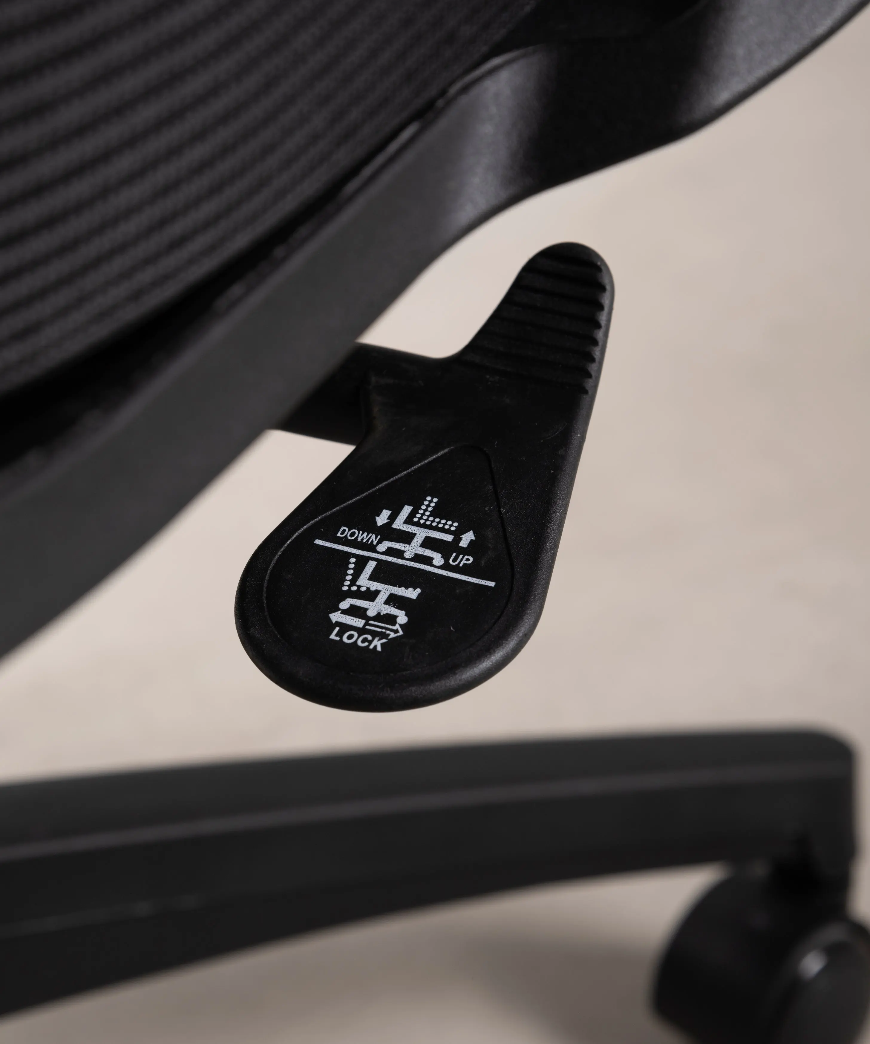 Silla Oficina Ergonómica de Nylon Shorti - Image 6
