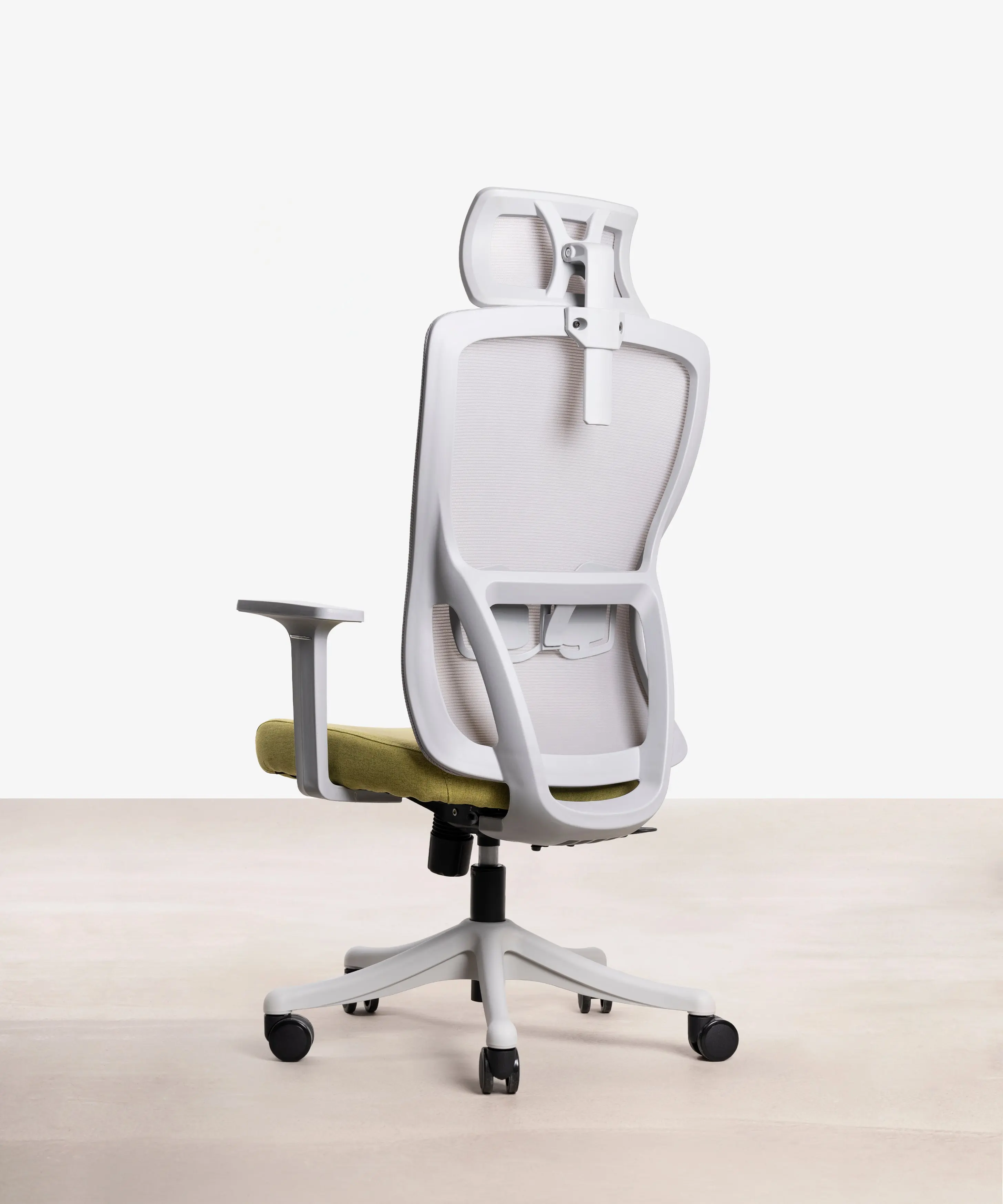 Silla Oficina Ergonómica de Nylon Tyrel - Image 12