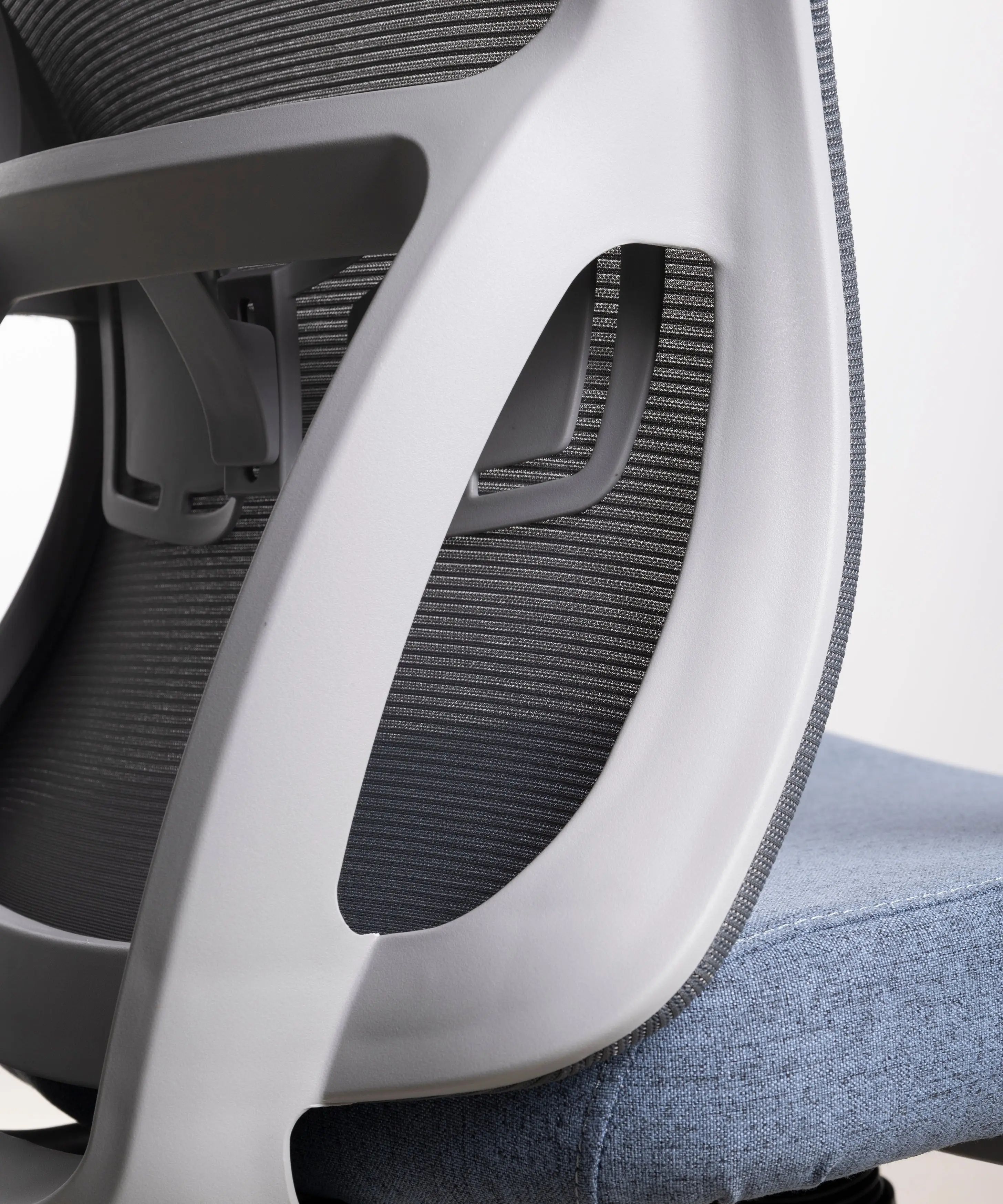 Silla Oficina Ergonómica de Nylon Tyrel - Image 16