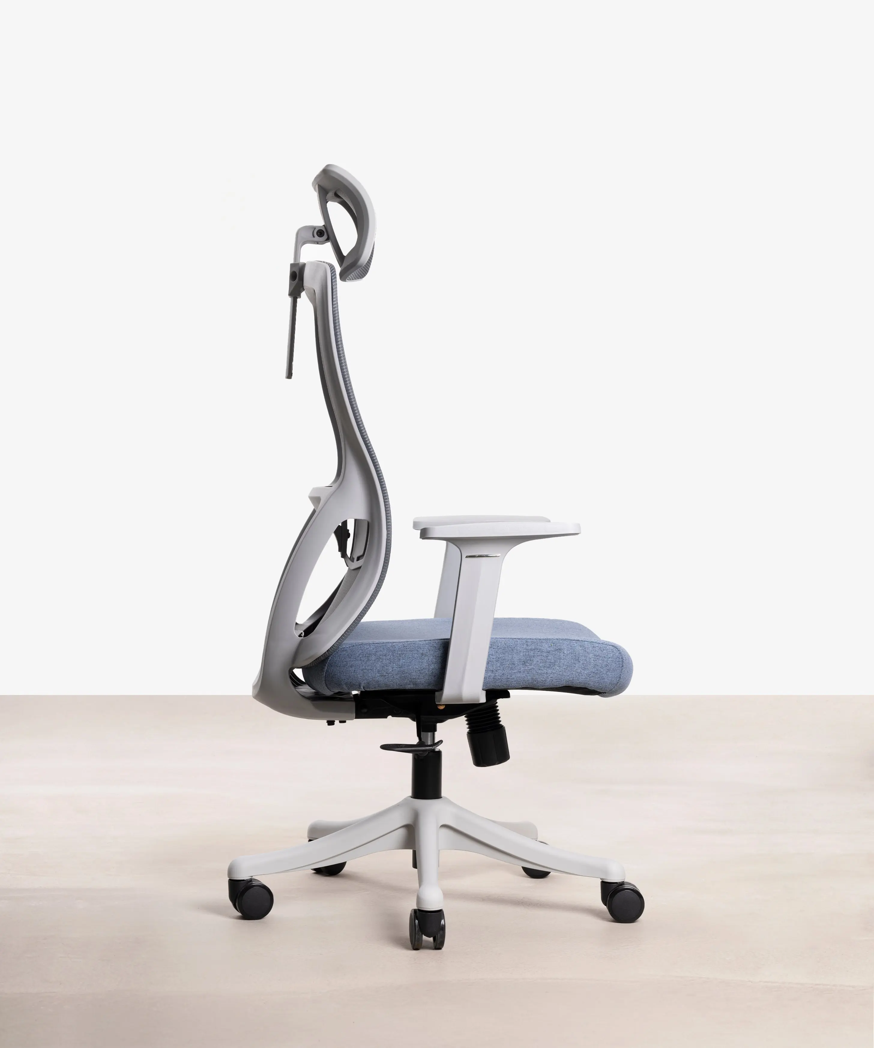 Silla Oficina Ergonómica de Nylon Tyrel - Image 18