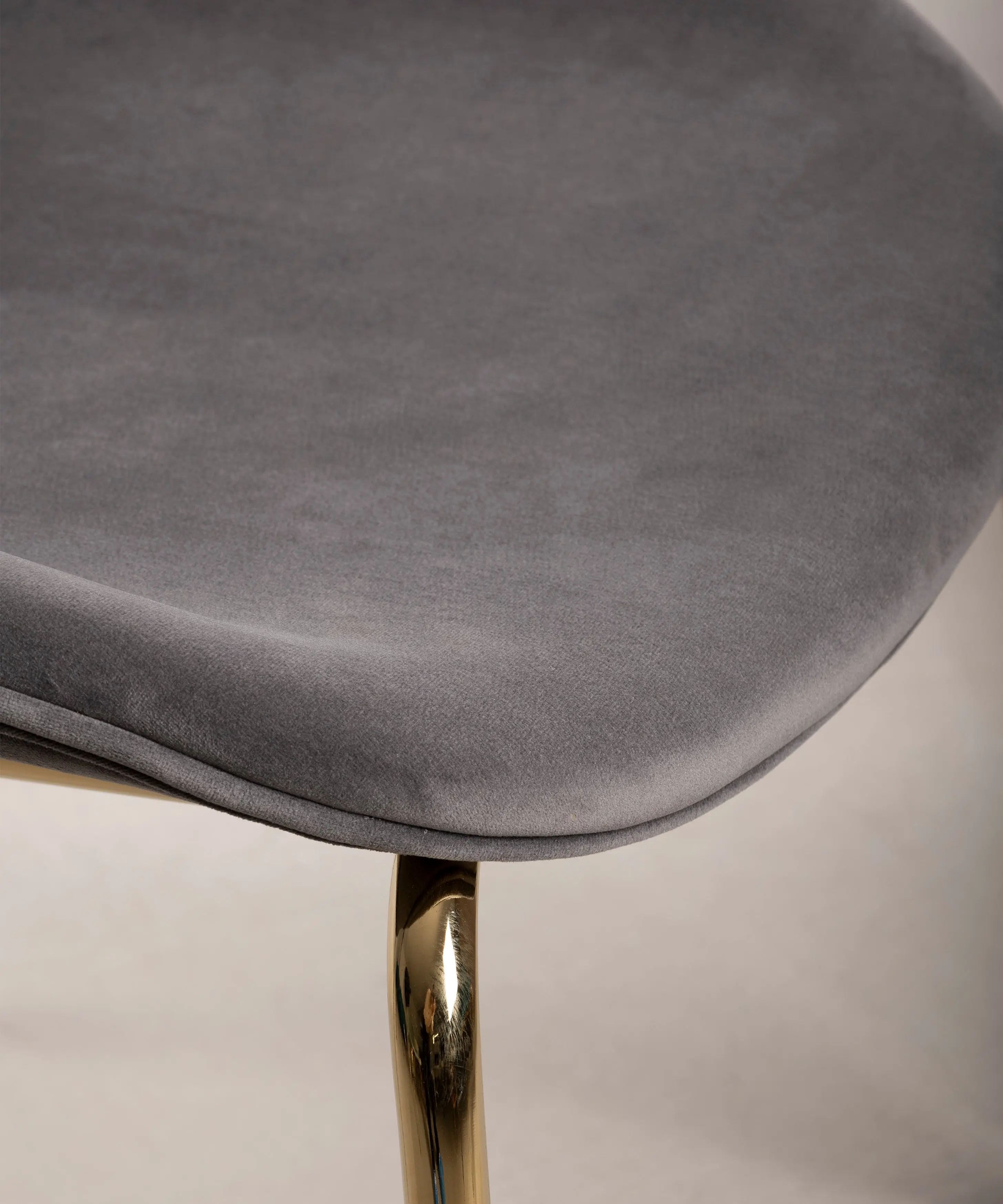 Silla de Comedor en Metal y Terciopelo Pary - Image 21