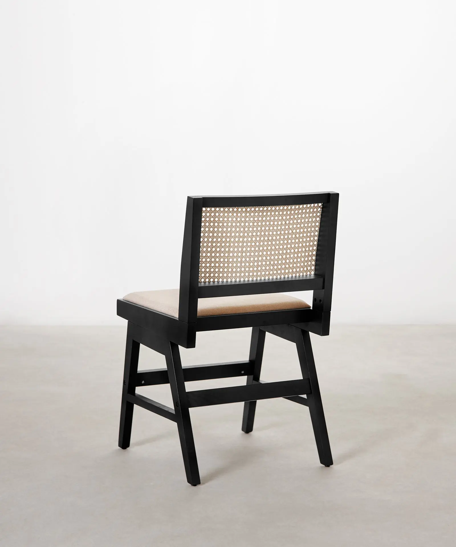 Silla de Comedor en Madera Tapizada Pauline - Image 16