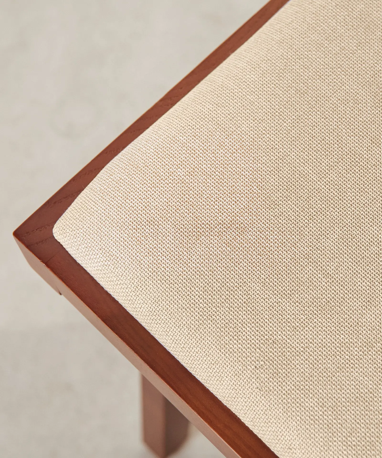 Silla de Comedor en Madera Tapizada Pauline - Image 7
