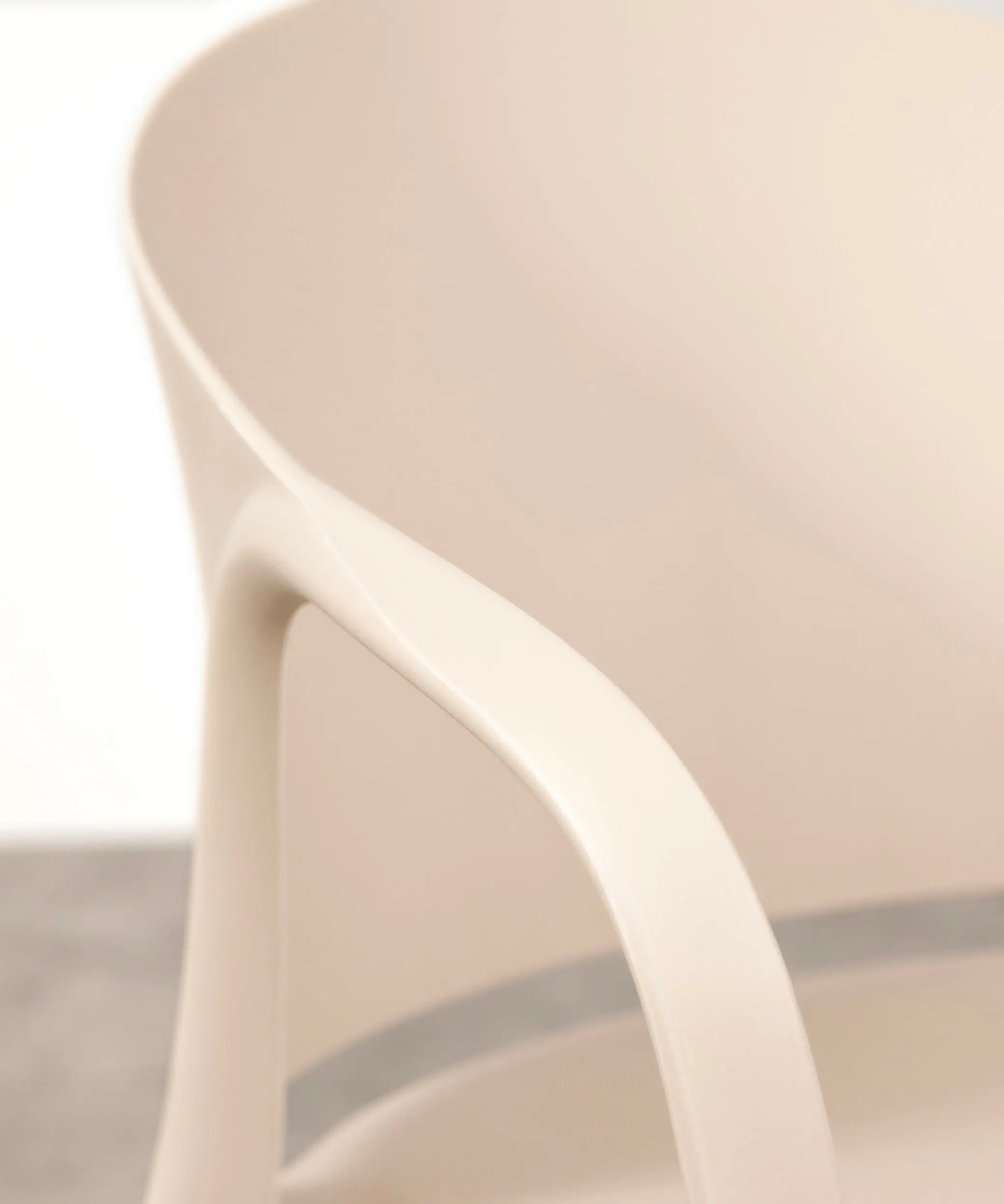 Silla de Polipropileno con Reposabrazos Pippa - Image 14