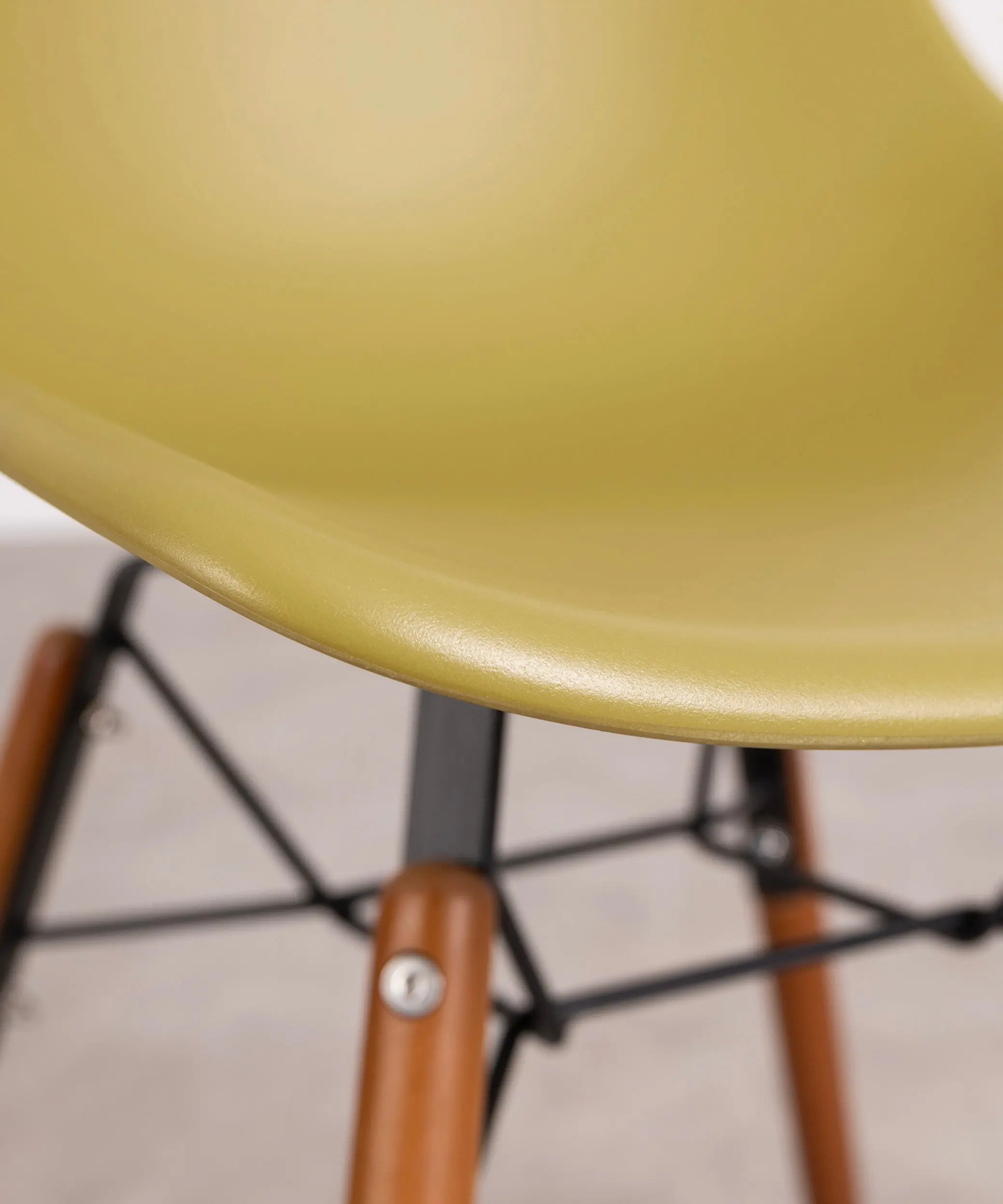 Silla de Polipropileno y Madera Elon - Image 12