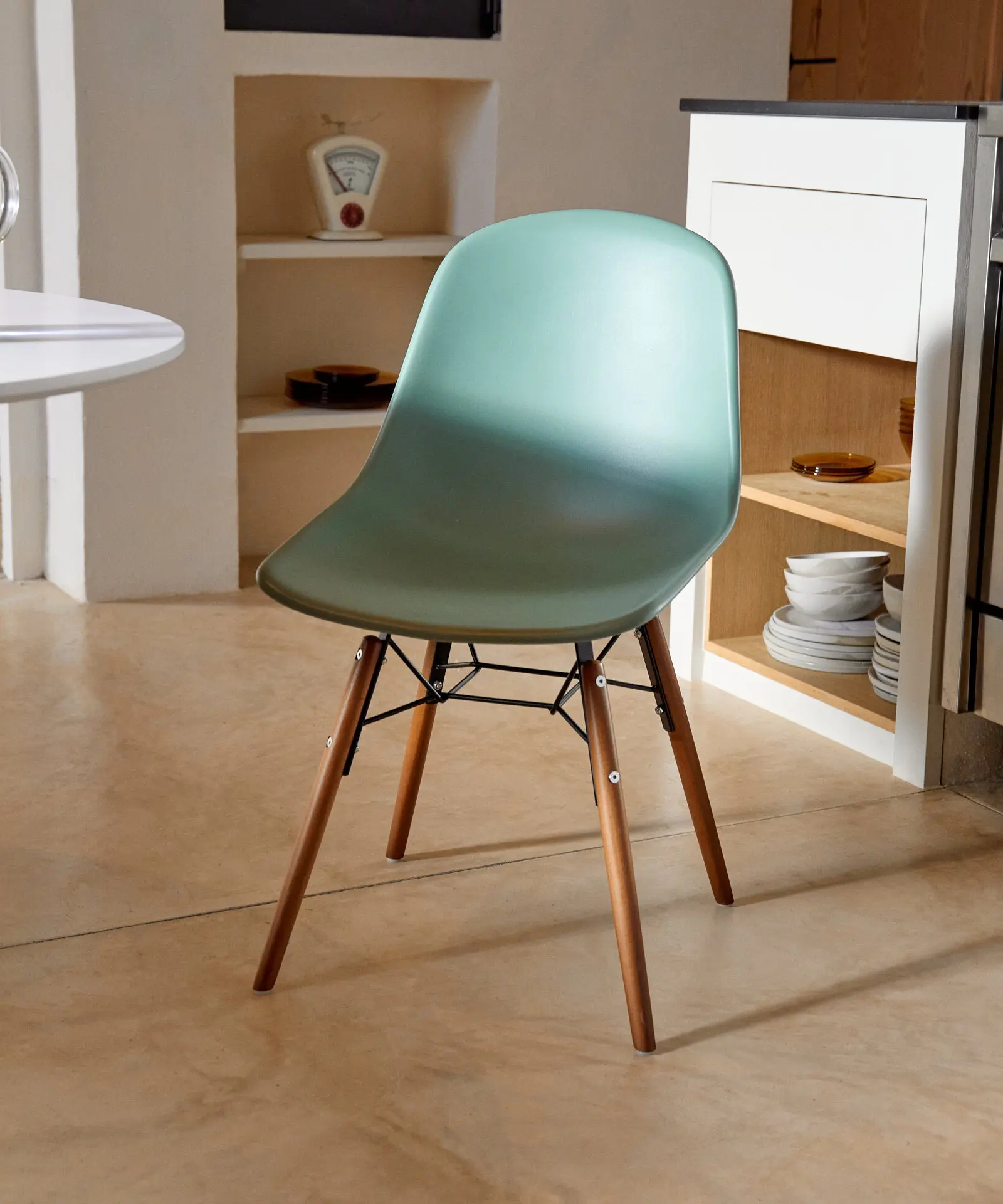 Silla de Polipropileno y Madera Elon - Image 35
