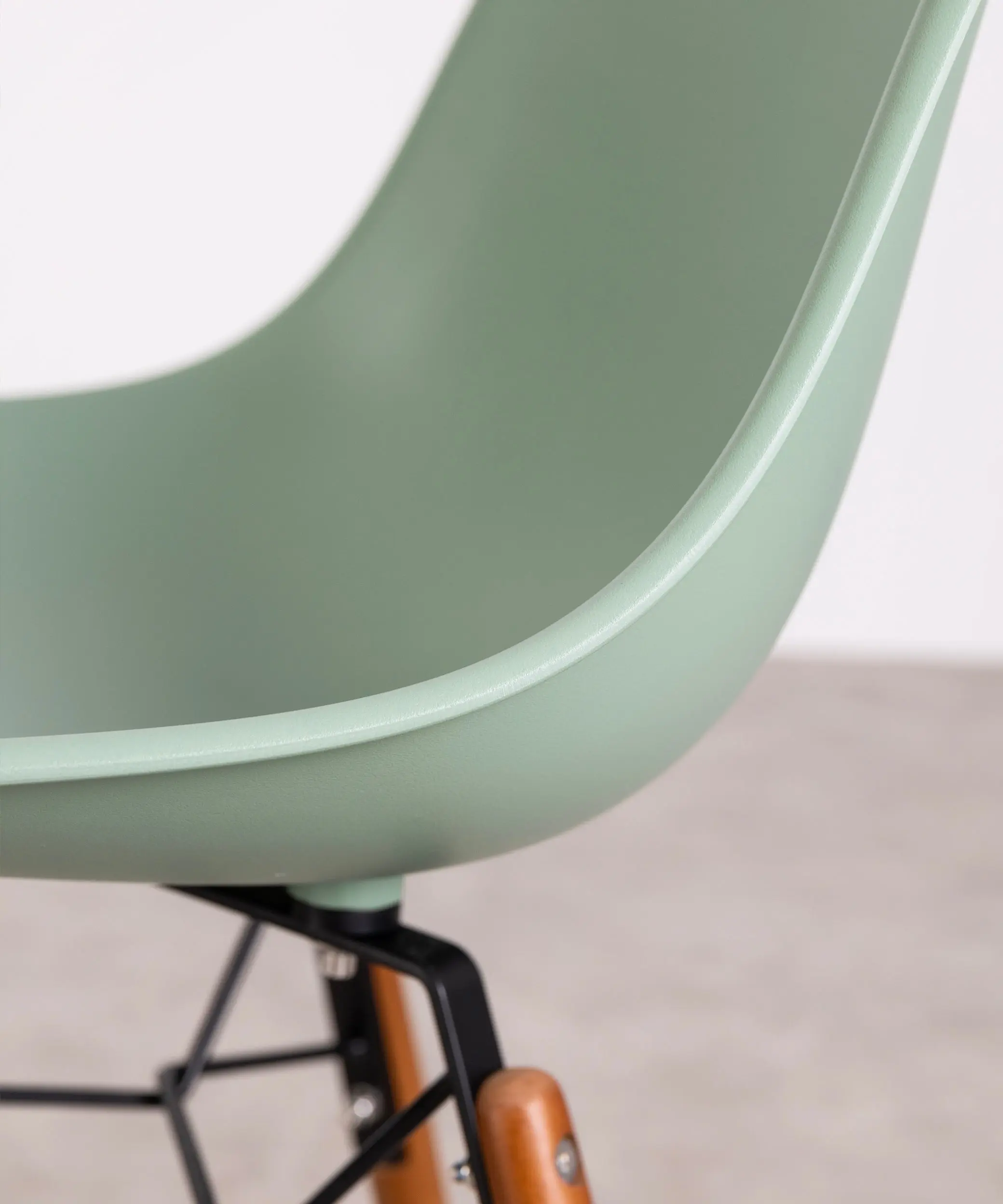 Silla de Polipropileno y Madera Elon - Image 36