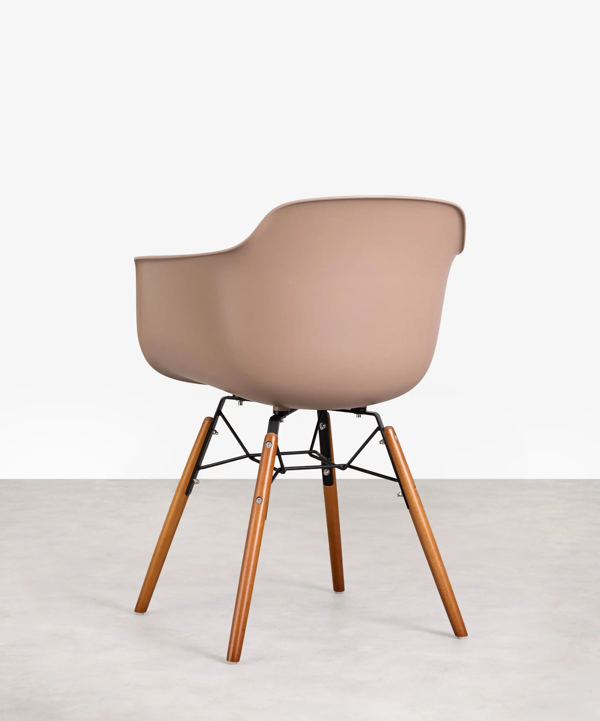 Silla de Polipropileno y Madera con Reposabrazos Elon Arms - Image 17