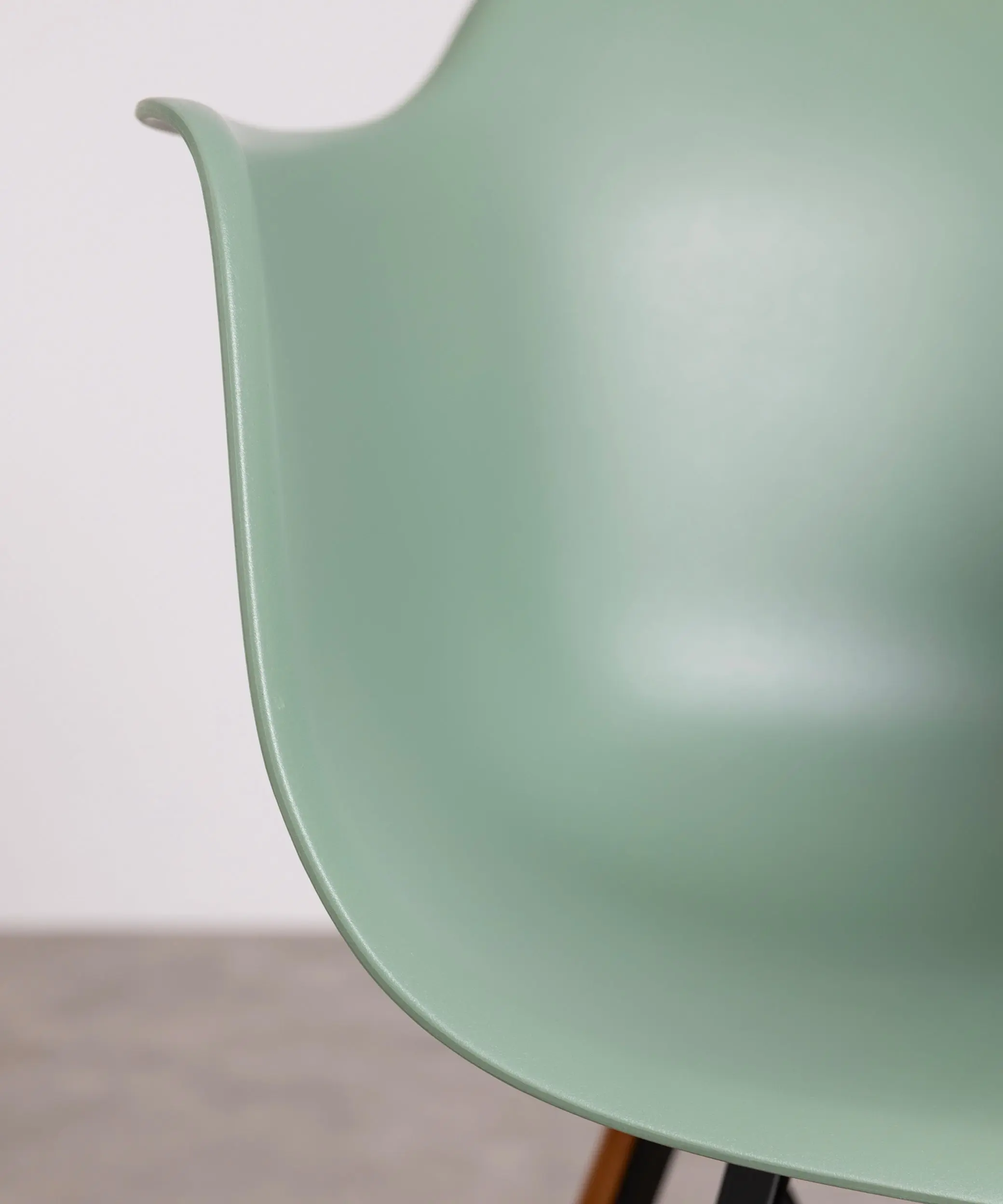 Silla de Polipropileno y Madera con Reposabrazos Elon Arms - Image 33