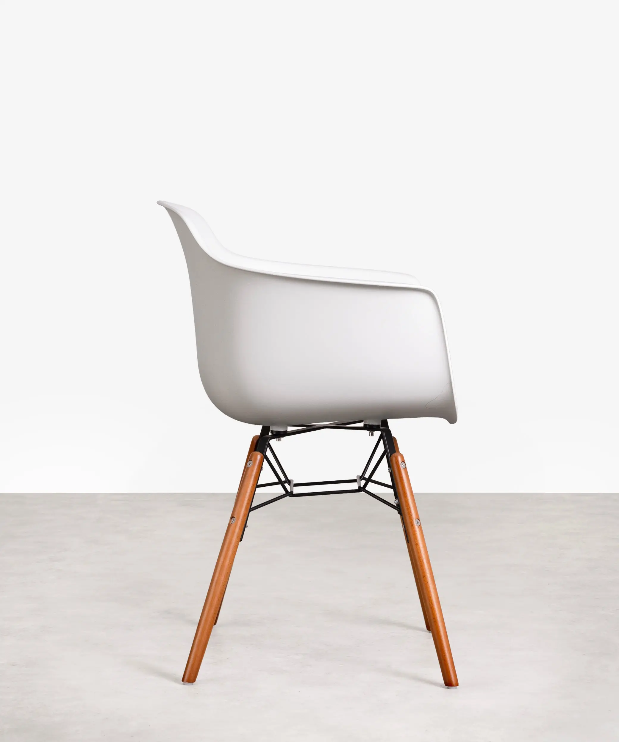 Silla de Polipropileno y Madera con Reposabrazos Elon Arms - Image 45